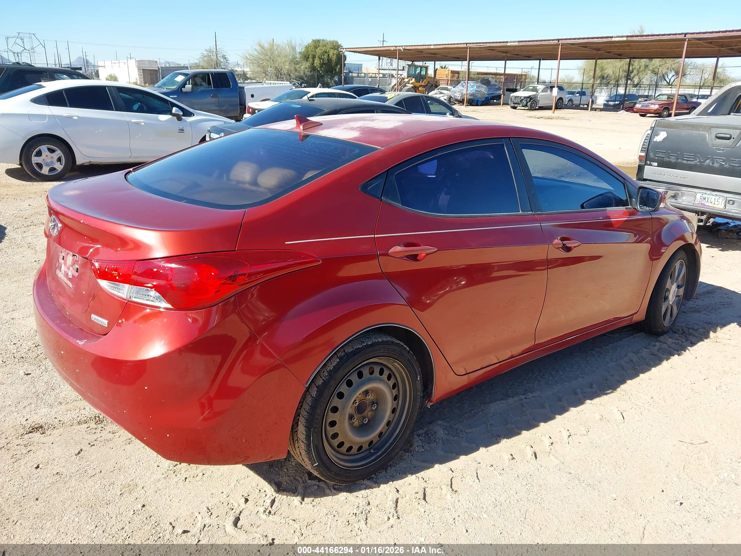 HYUNDAI ELANTRA image 4