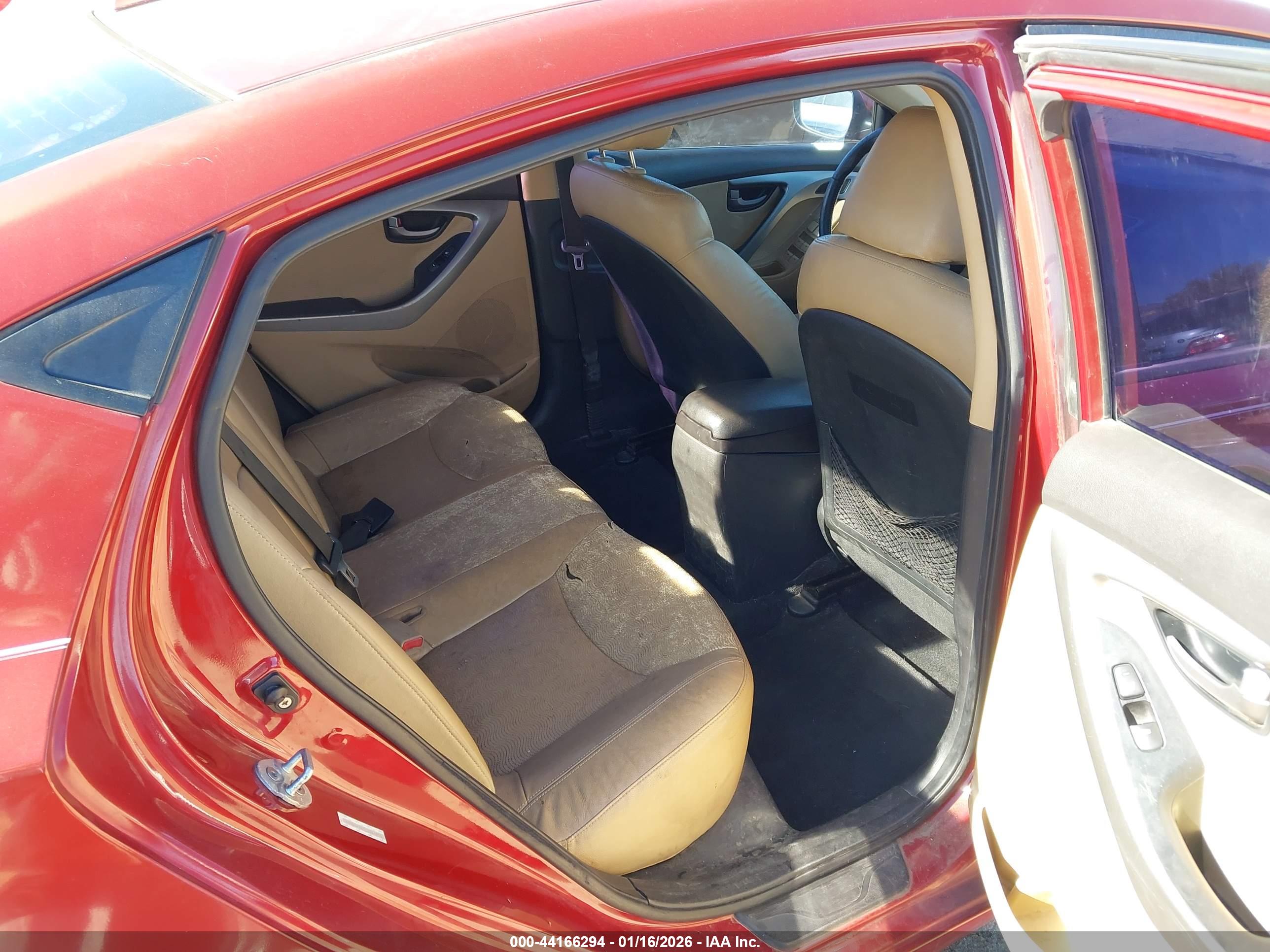 HYUNDAI ELANTRA image 8