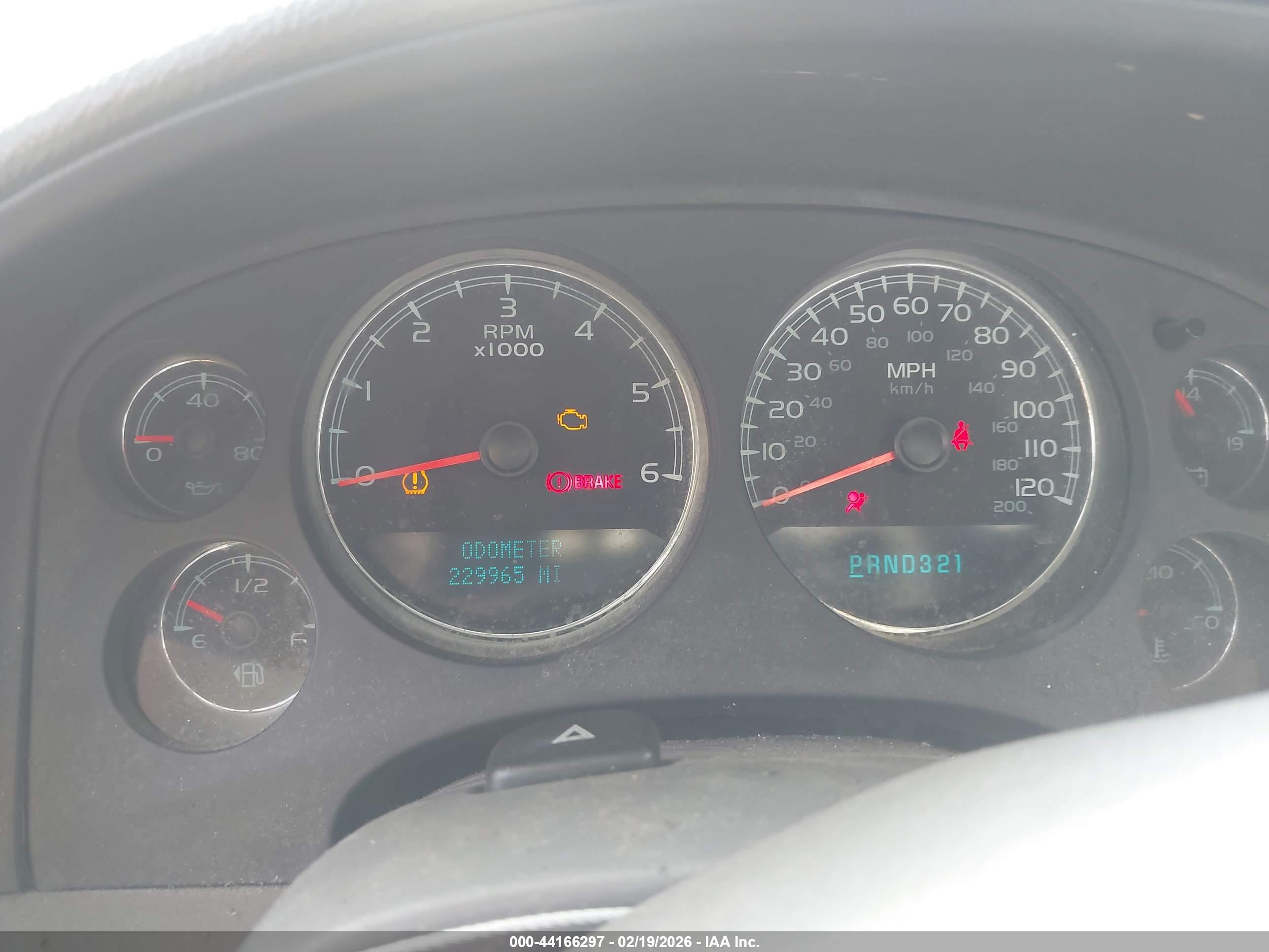 CHEVROLET SUBURBAN image 7