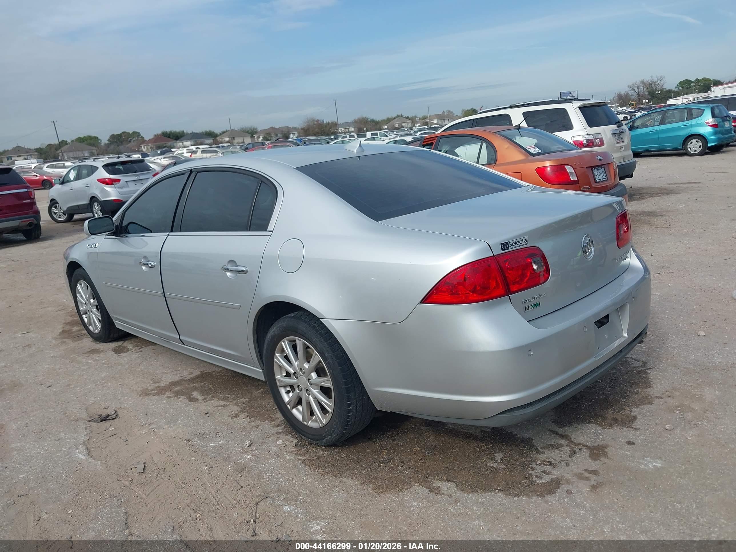 BUICK LUCERNE image 3