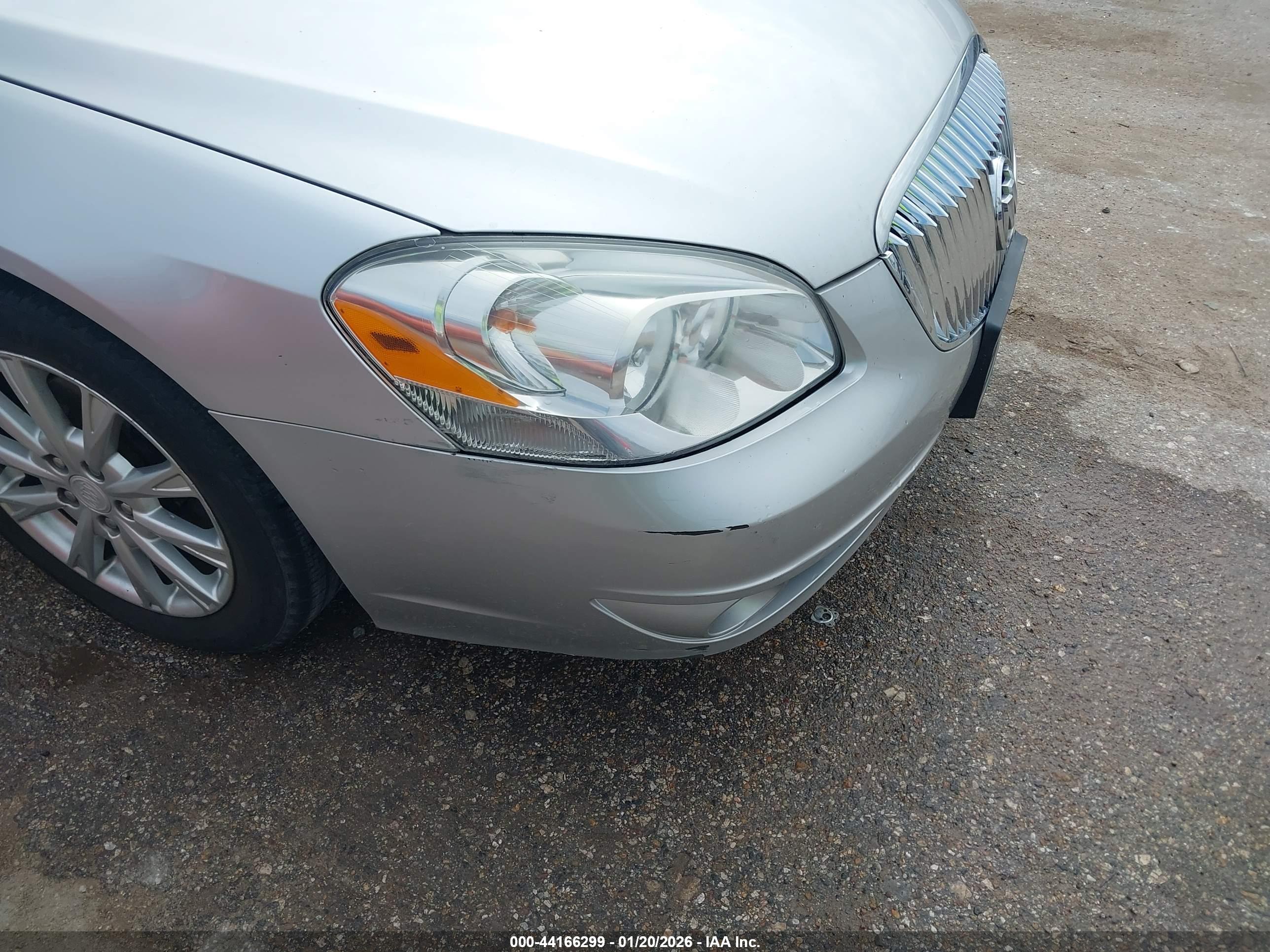BUICK LUCERNE image 6