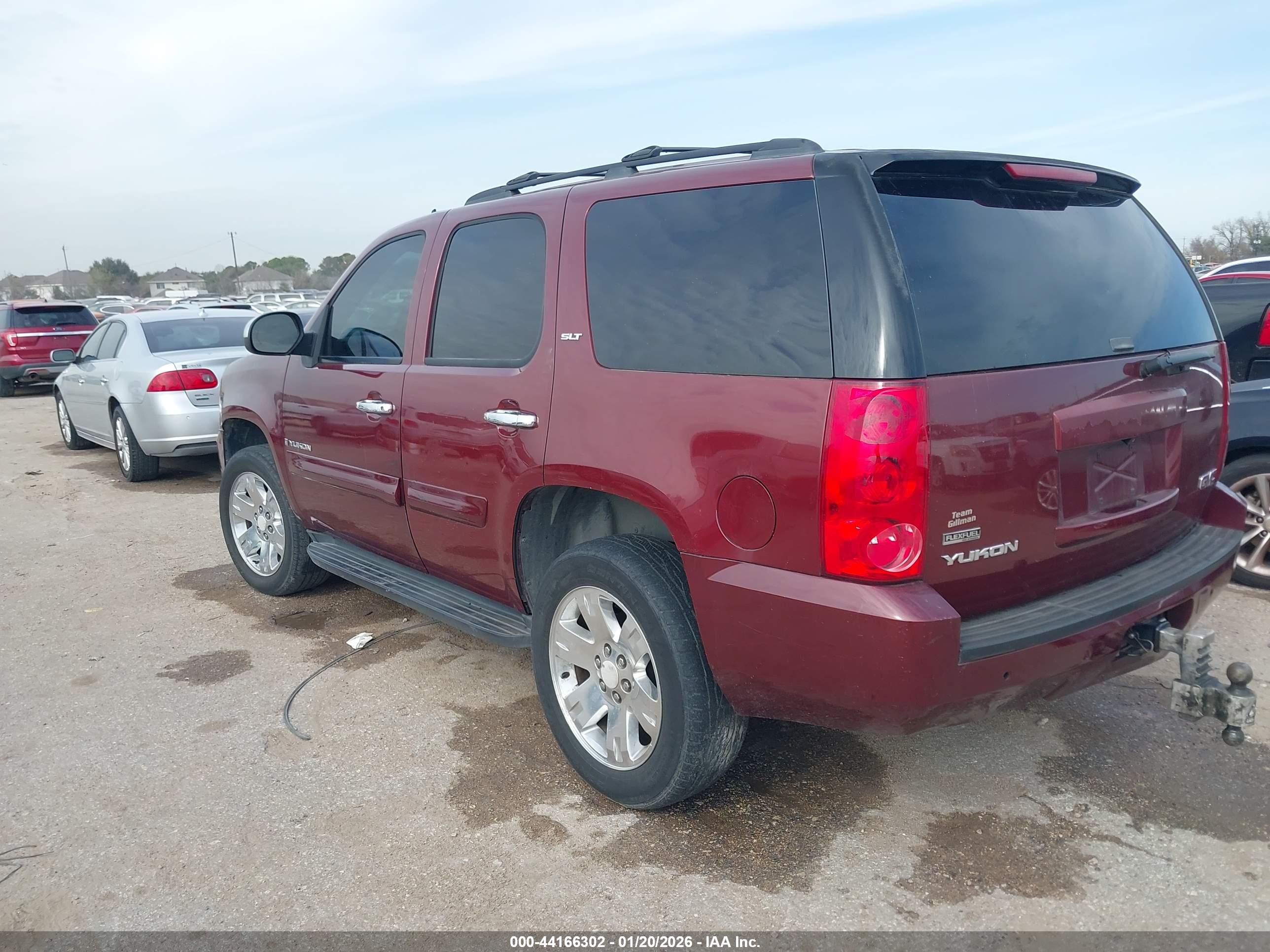 GMC YUKON image 3