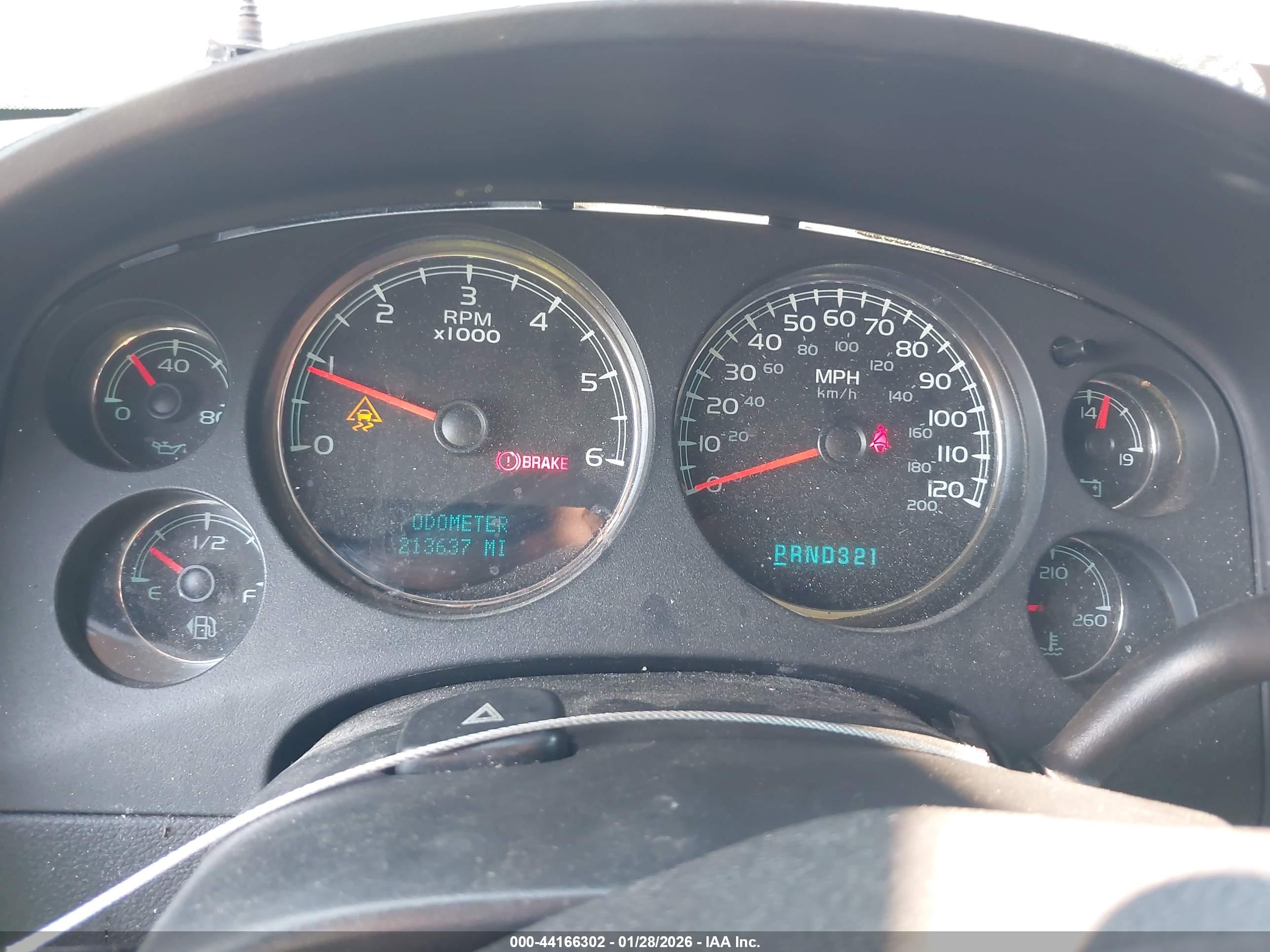 GMC YUKON image 7