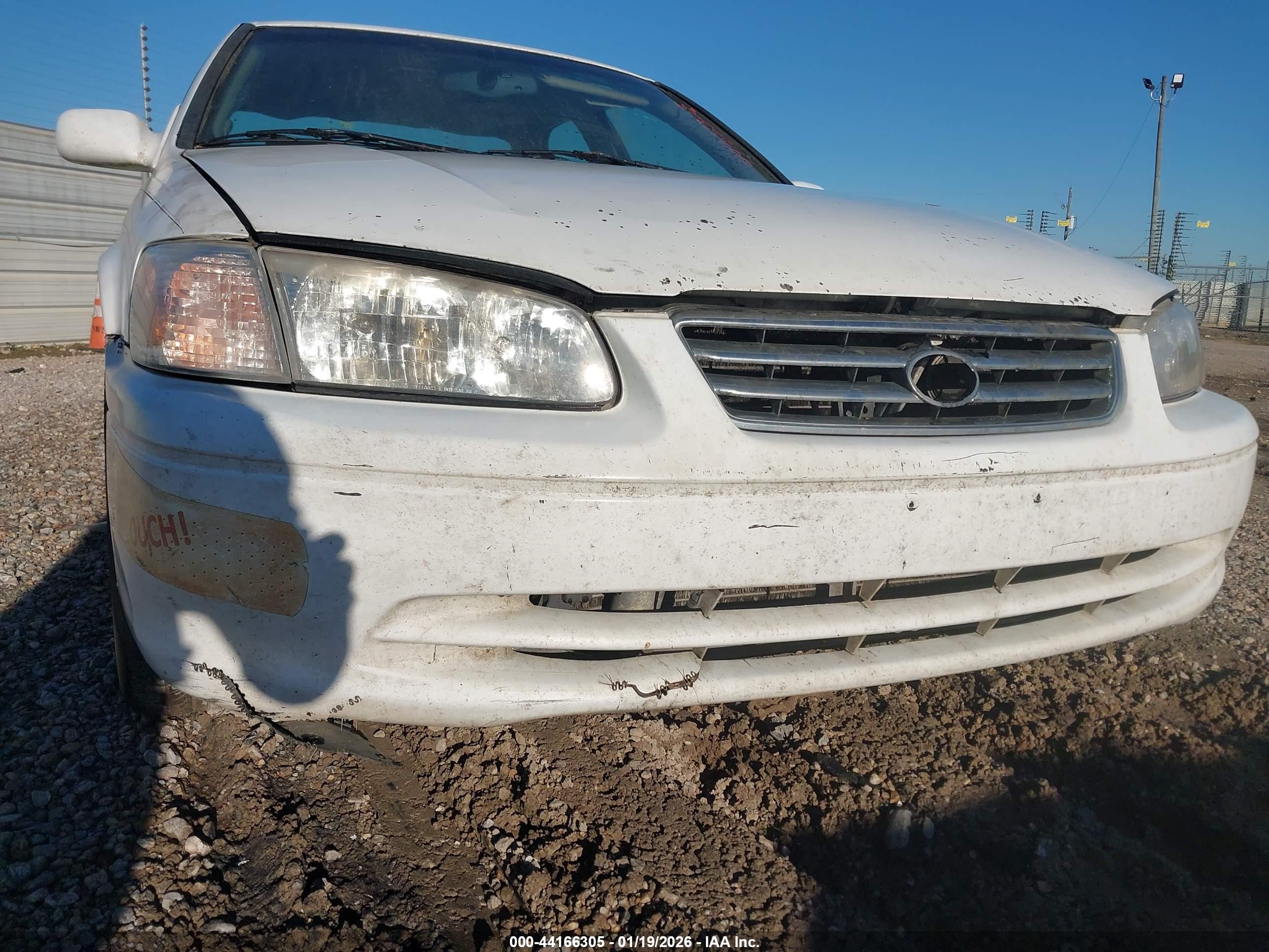 TOYOTA CAMRY image 6