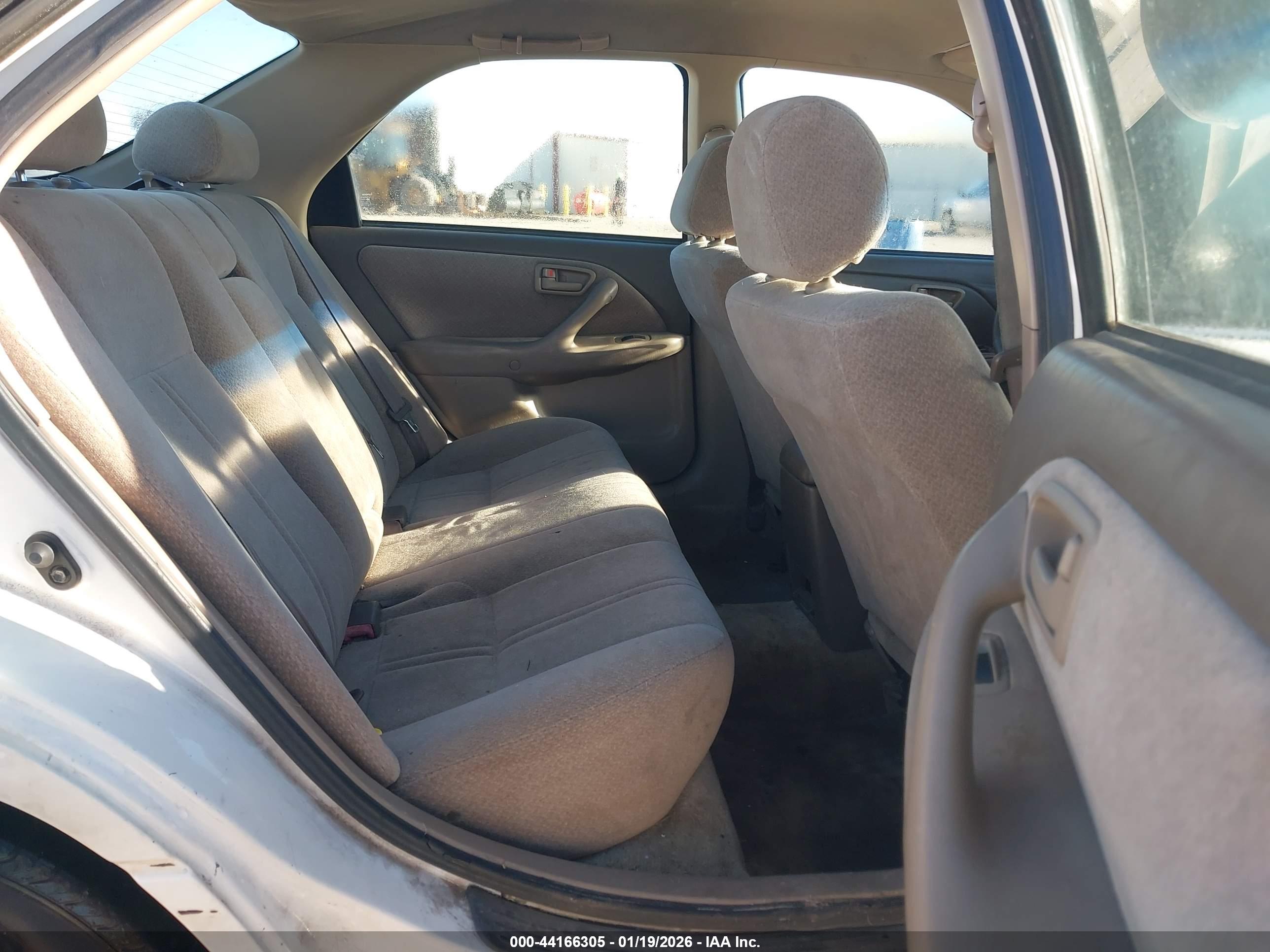 TOYOTA CAMRY image 8