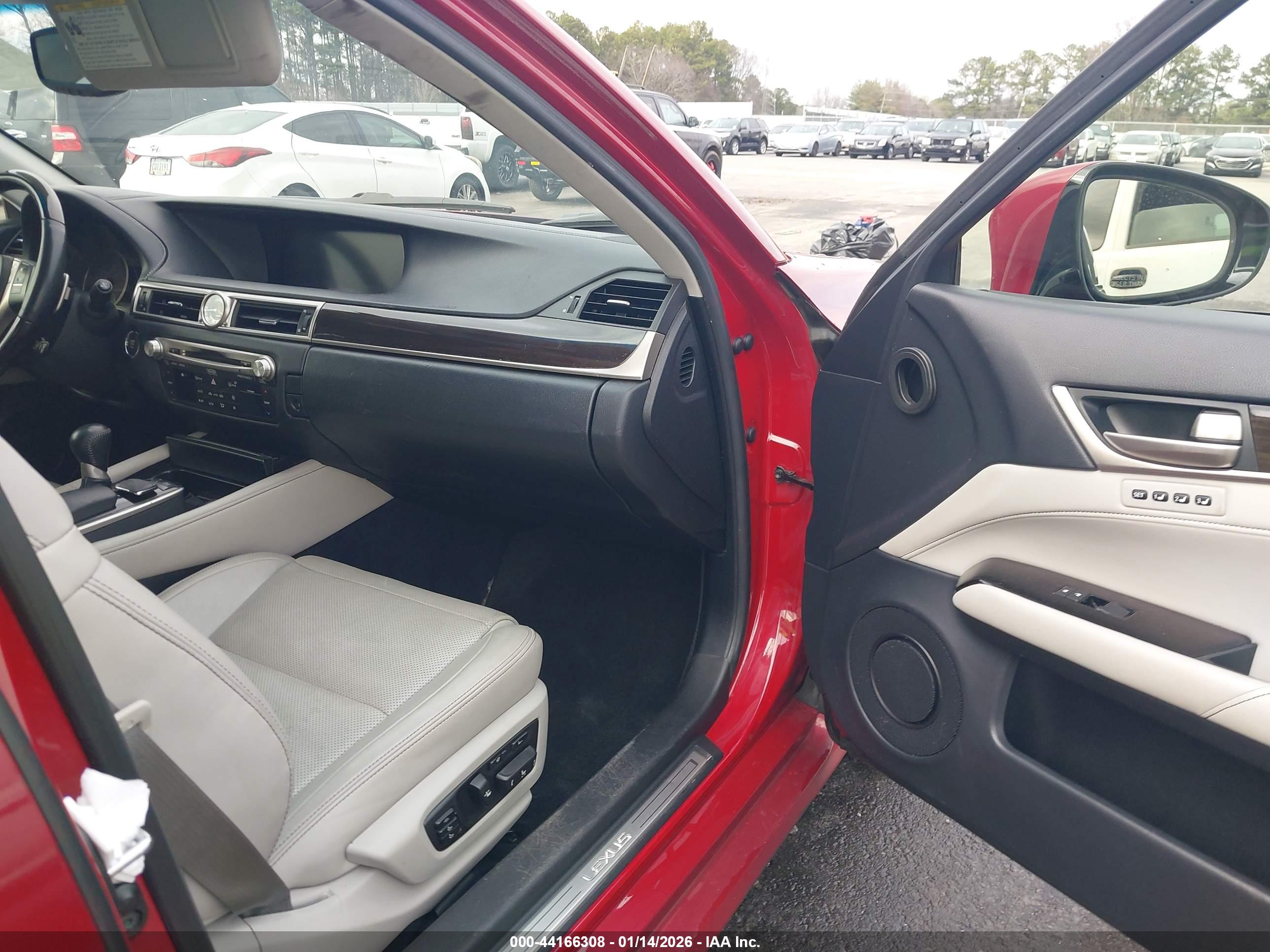 LEXUS GS image 5