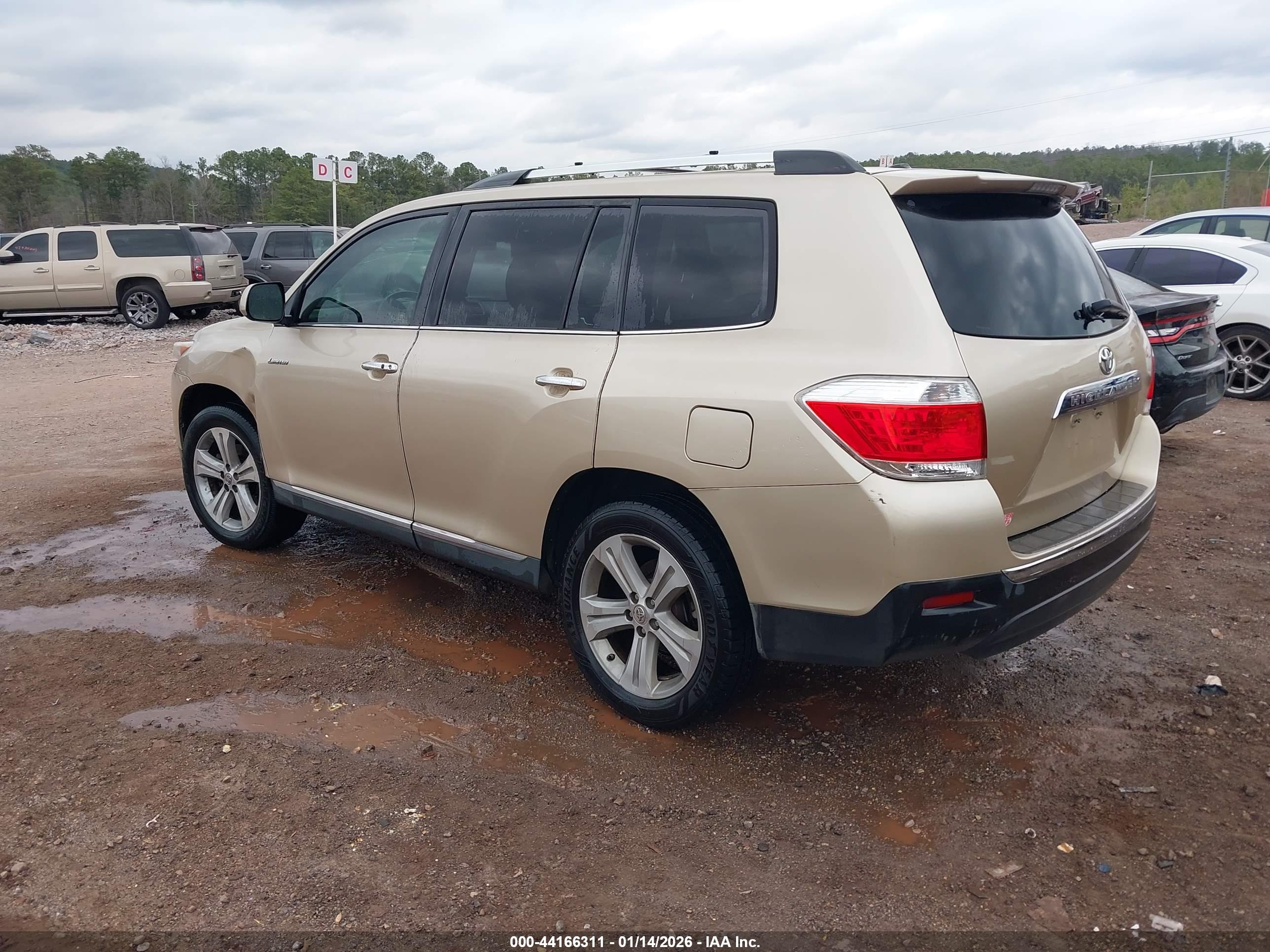TOYOTA HIGHLANDER image 3
