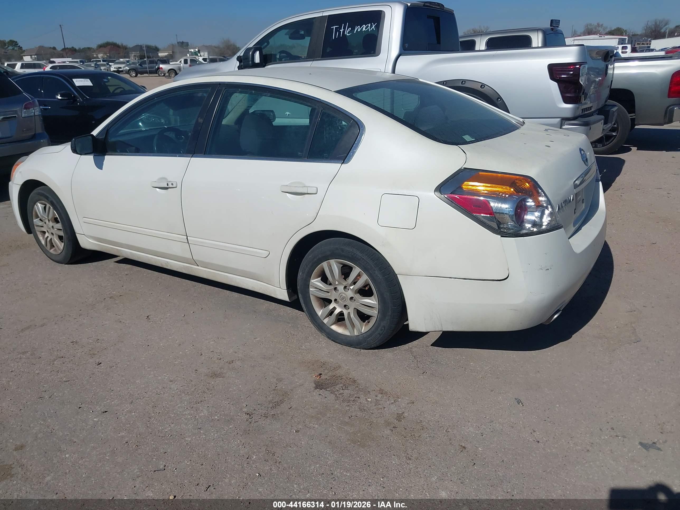 NISSAN ALTIMA image 3