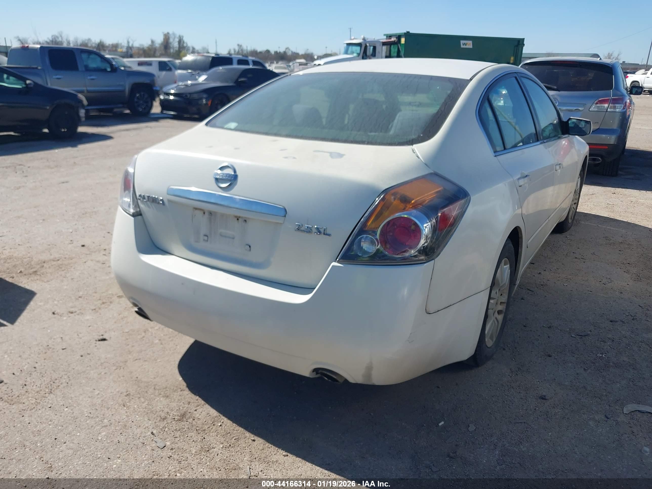 NISSAN ALTIMA image 4