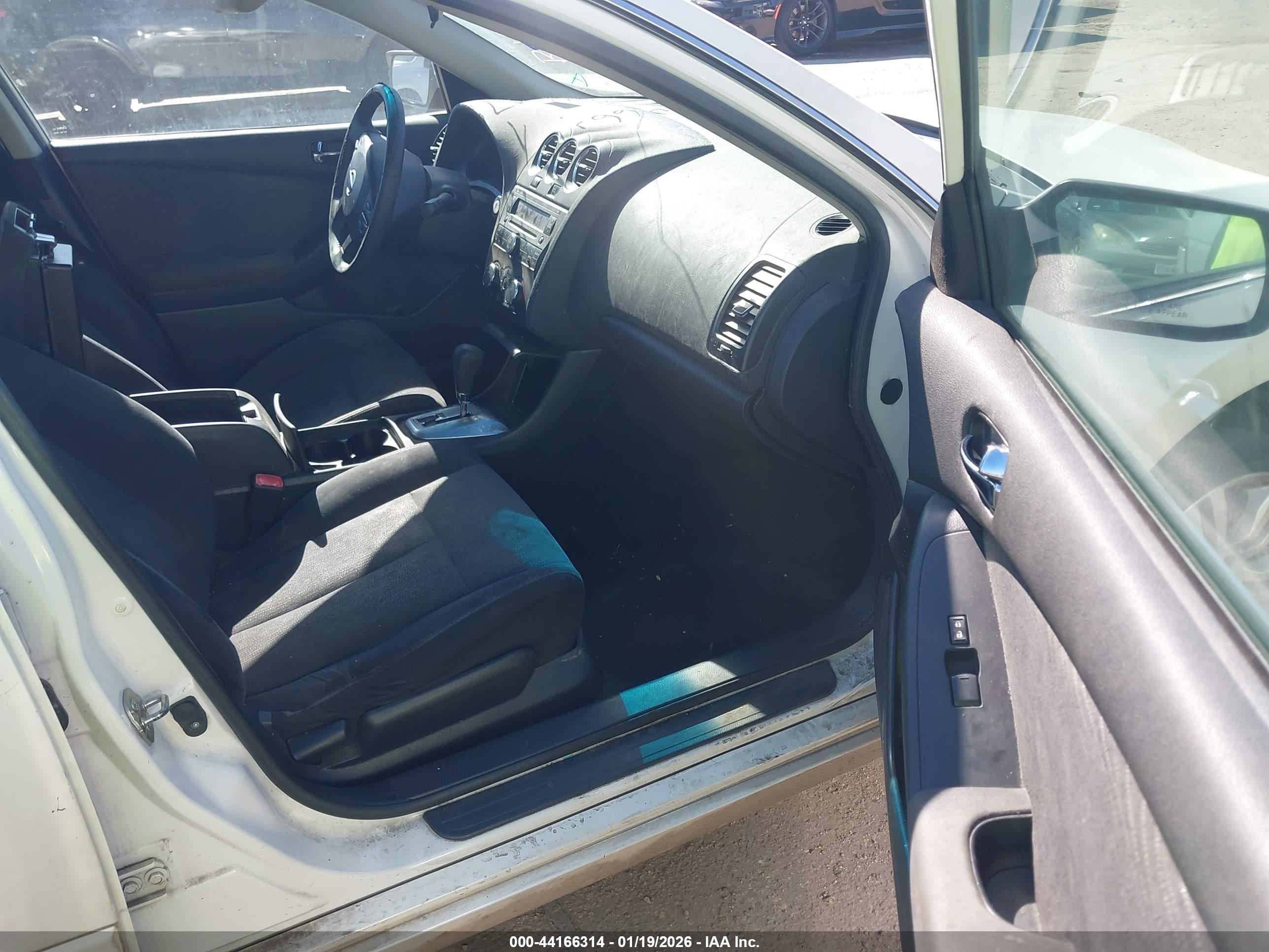 NISSAN ALTIMA image 5
