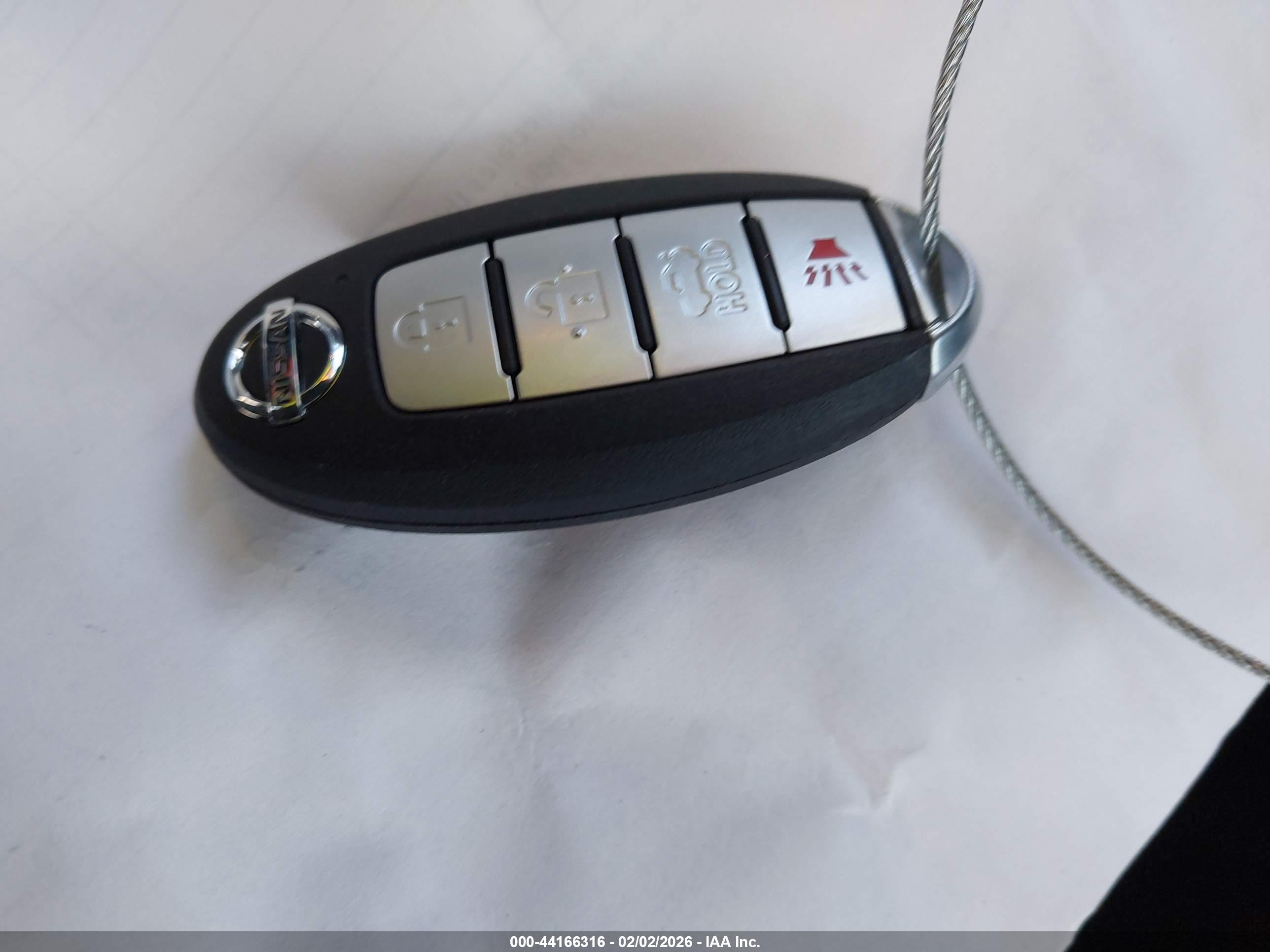 NISSAN ROGUE image 11