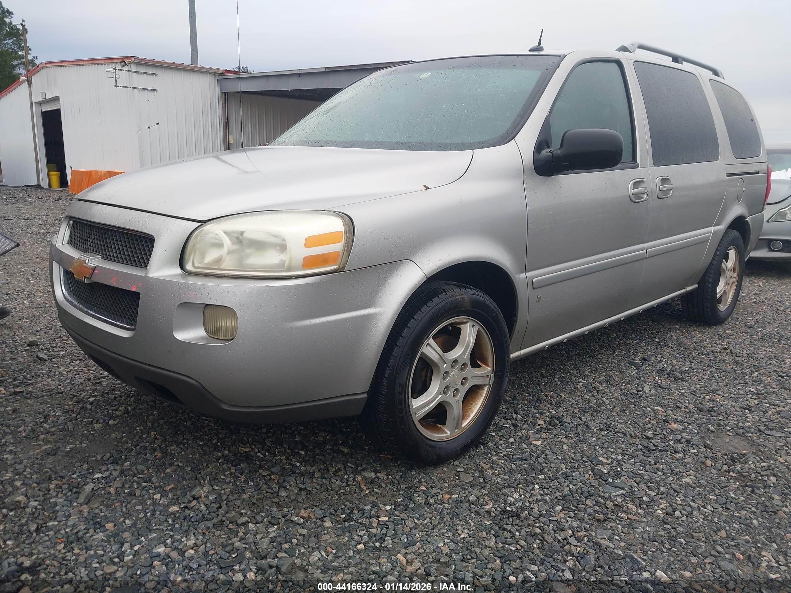 CHEVROLET UPLANDER image 2