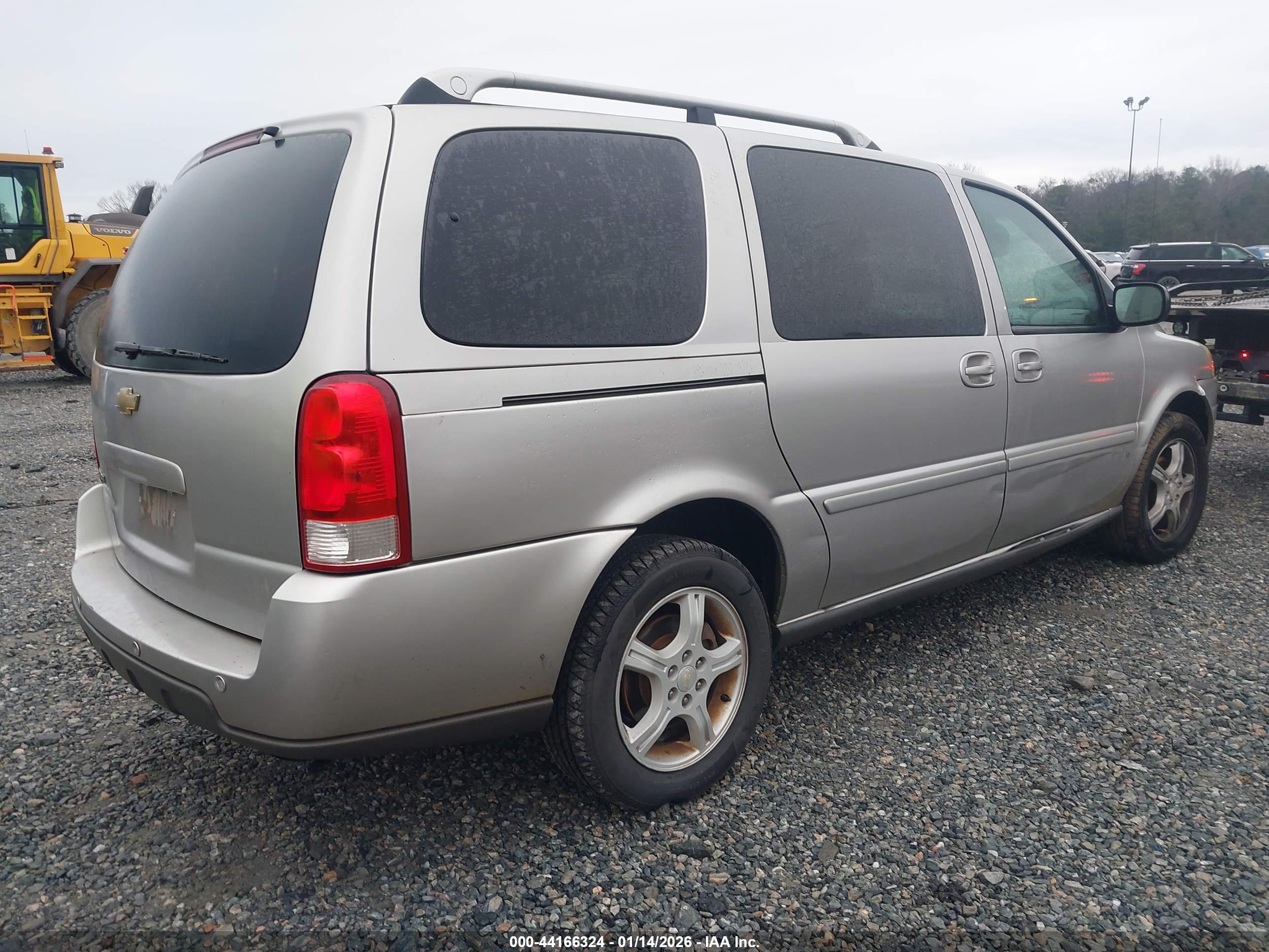 CHEVROLET UPLANDER image 4