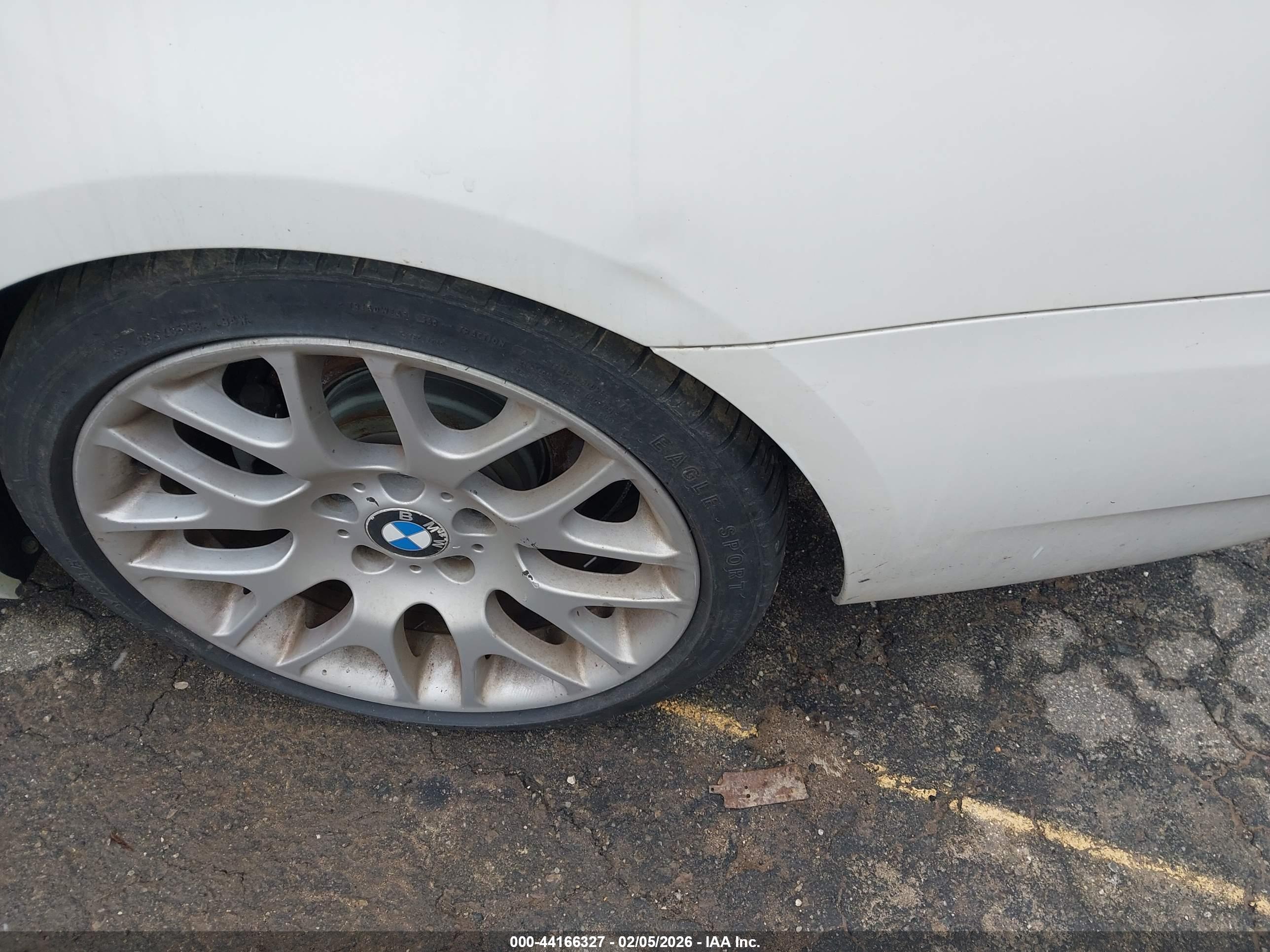 BMW 328I image 6