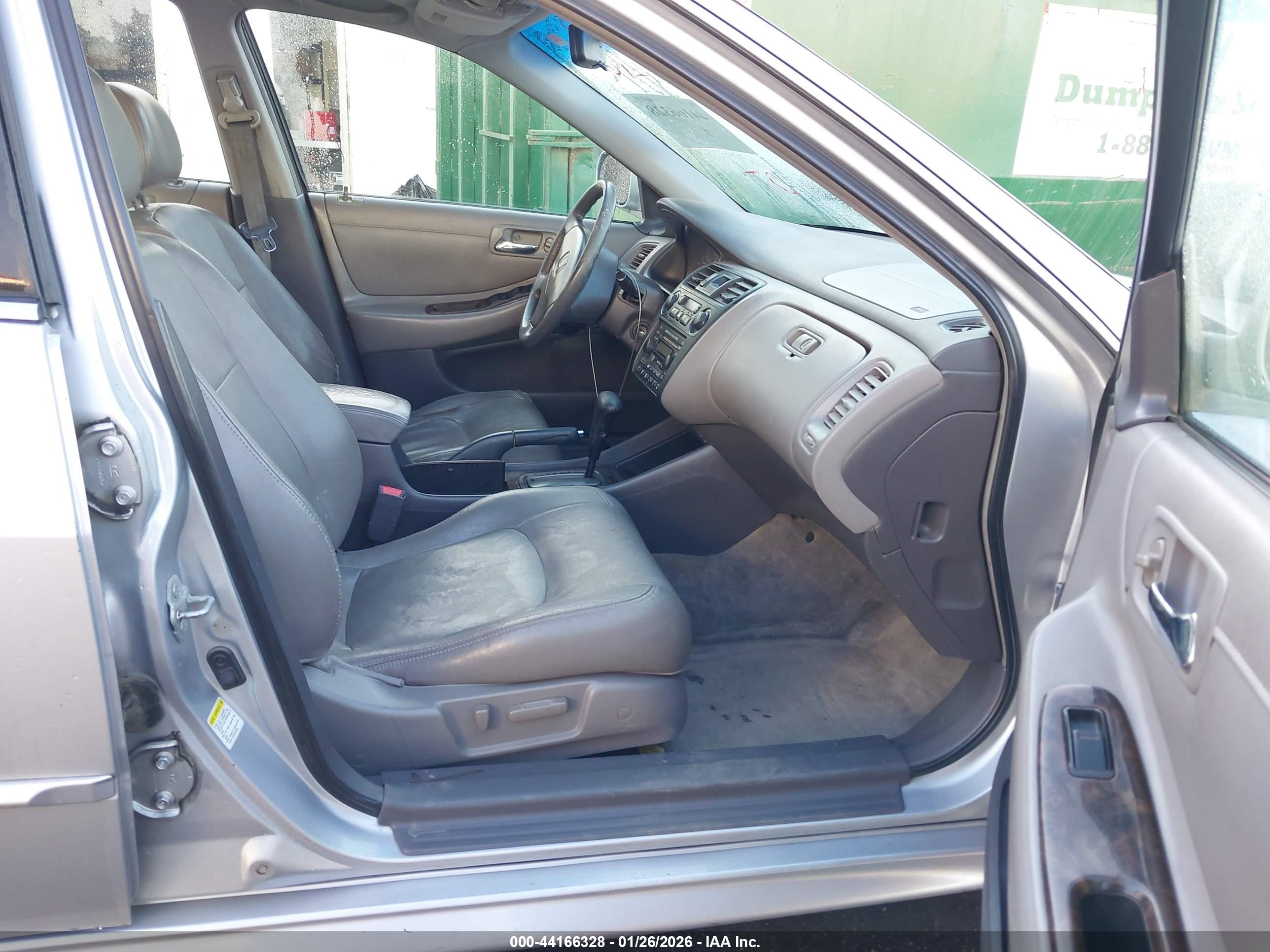HONDA ACCORD image 5