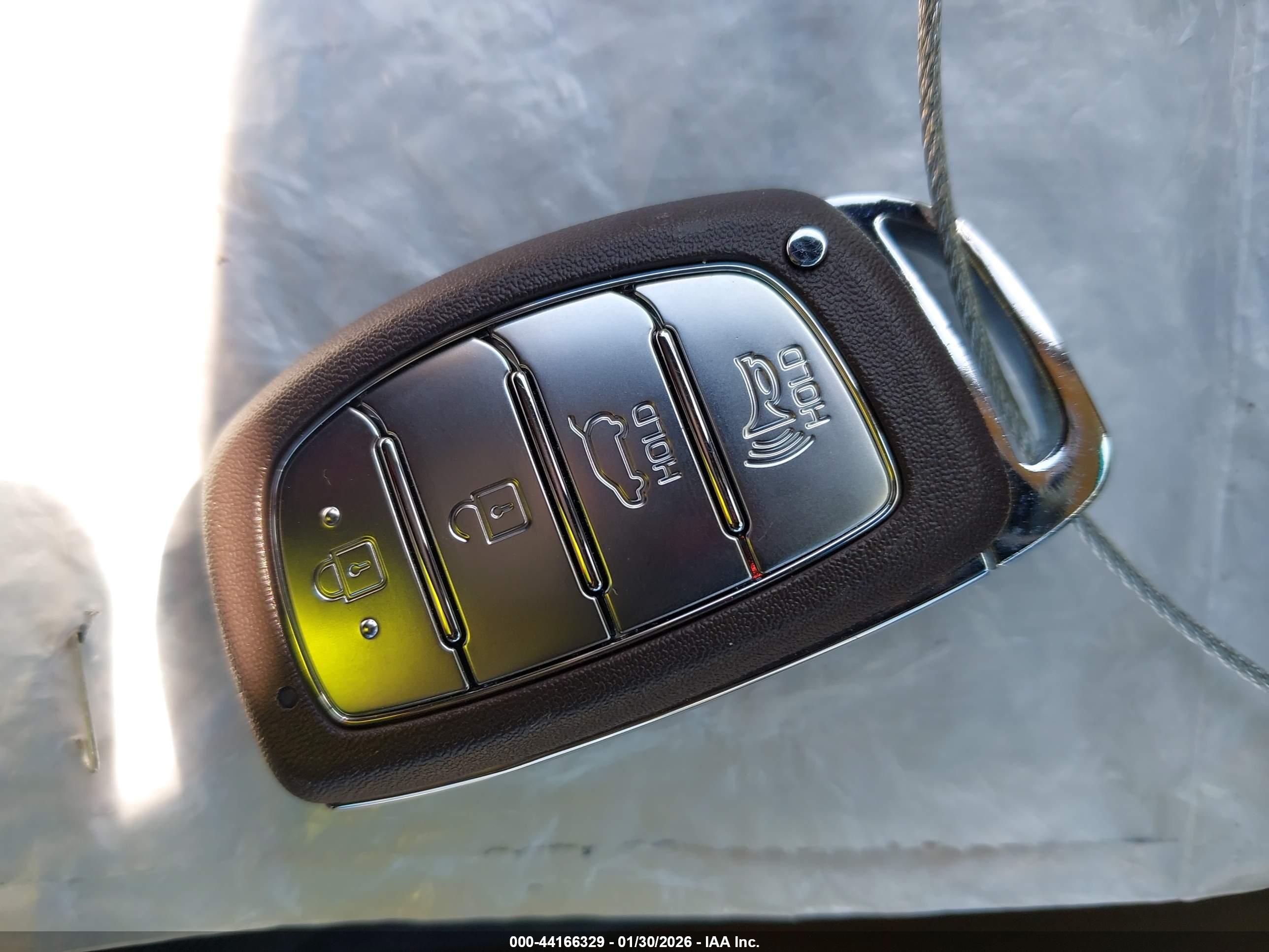 HYUNDAI TUCSON image 11