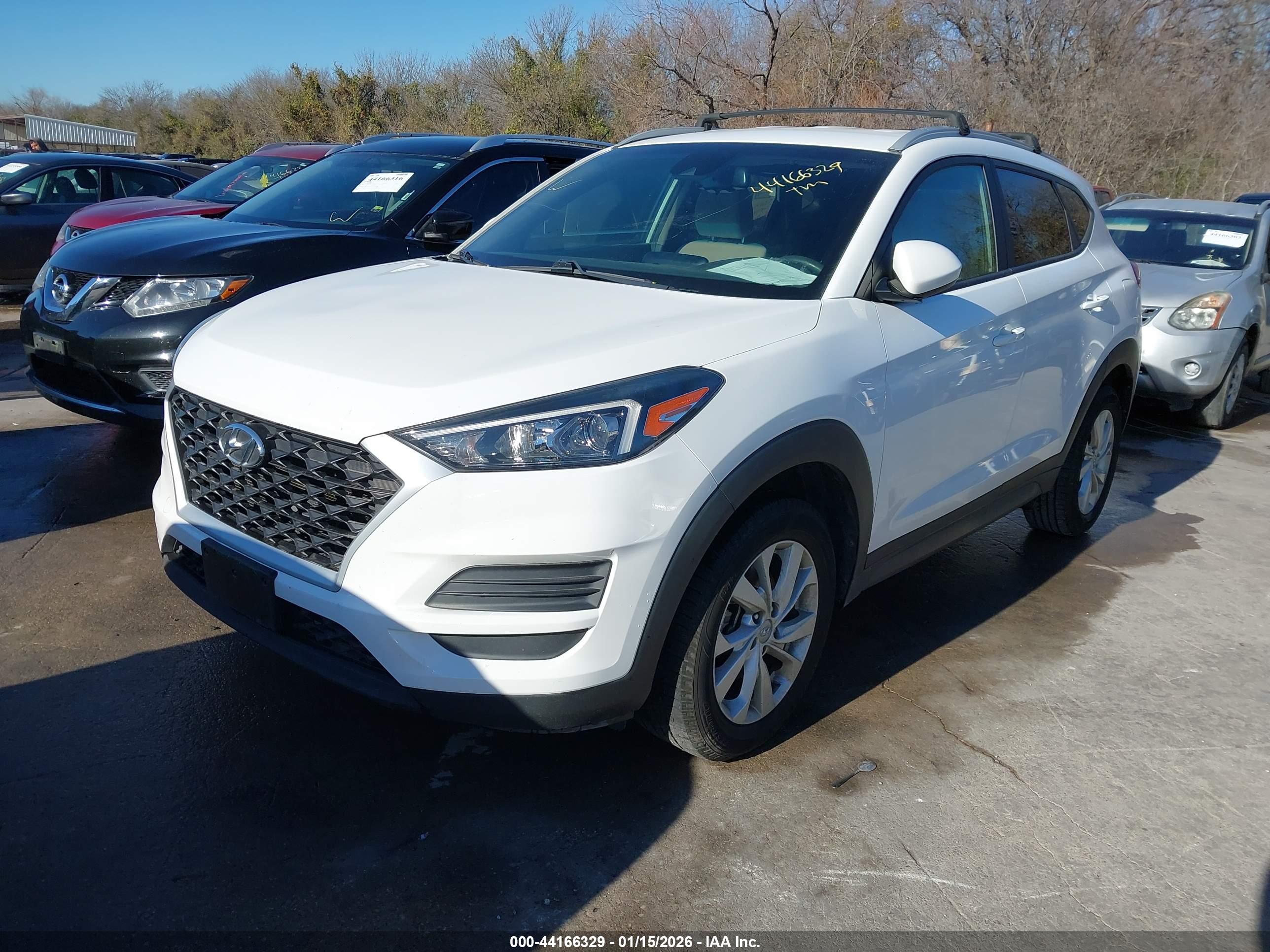 HYUNDAI TUCSON image 2