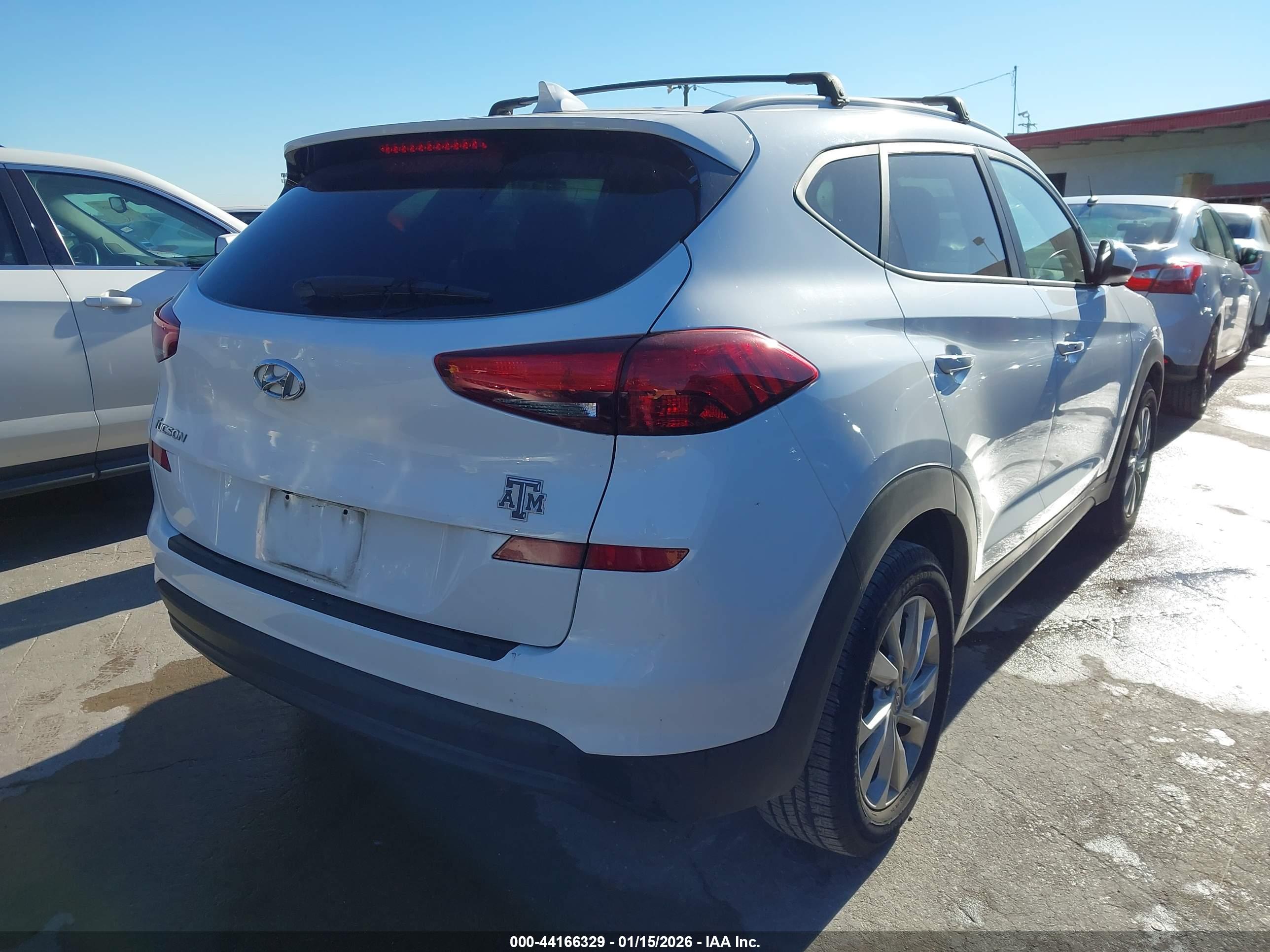 HYUNDAI TUCSON image 4
