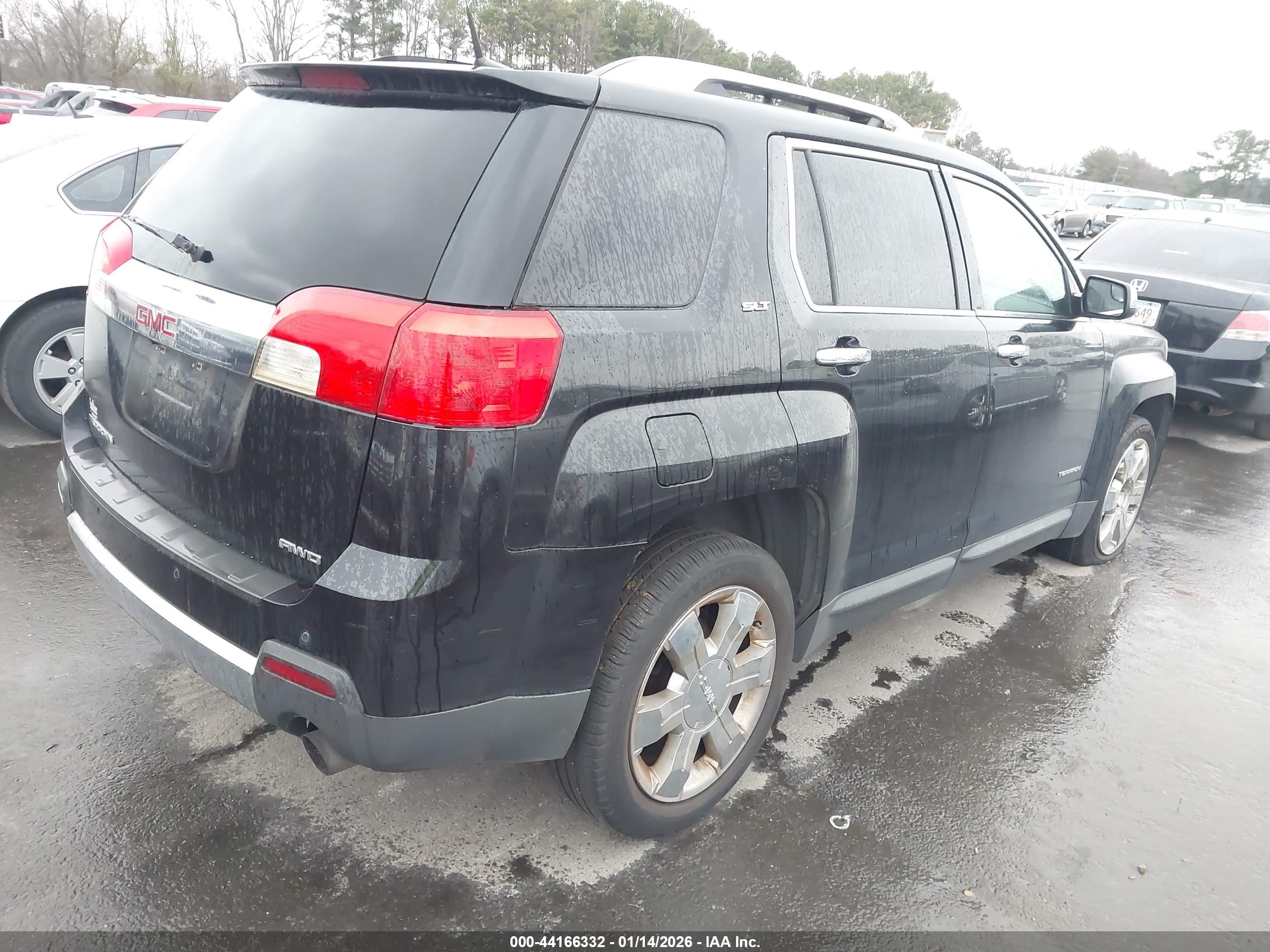 GMC TERRAIN image 4