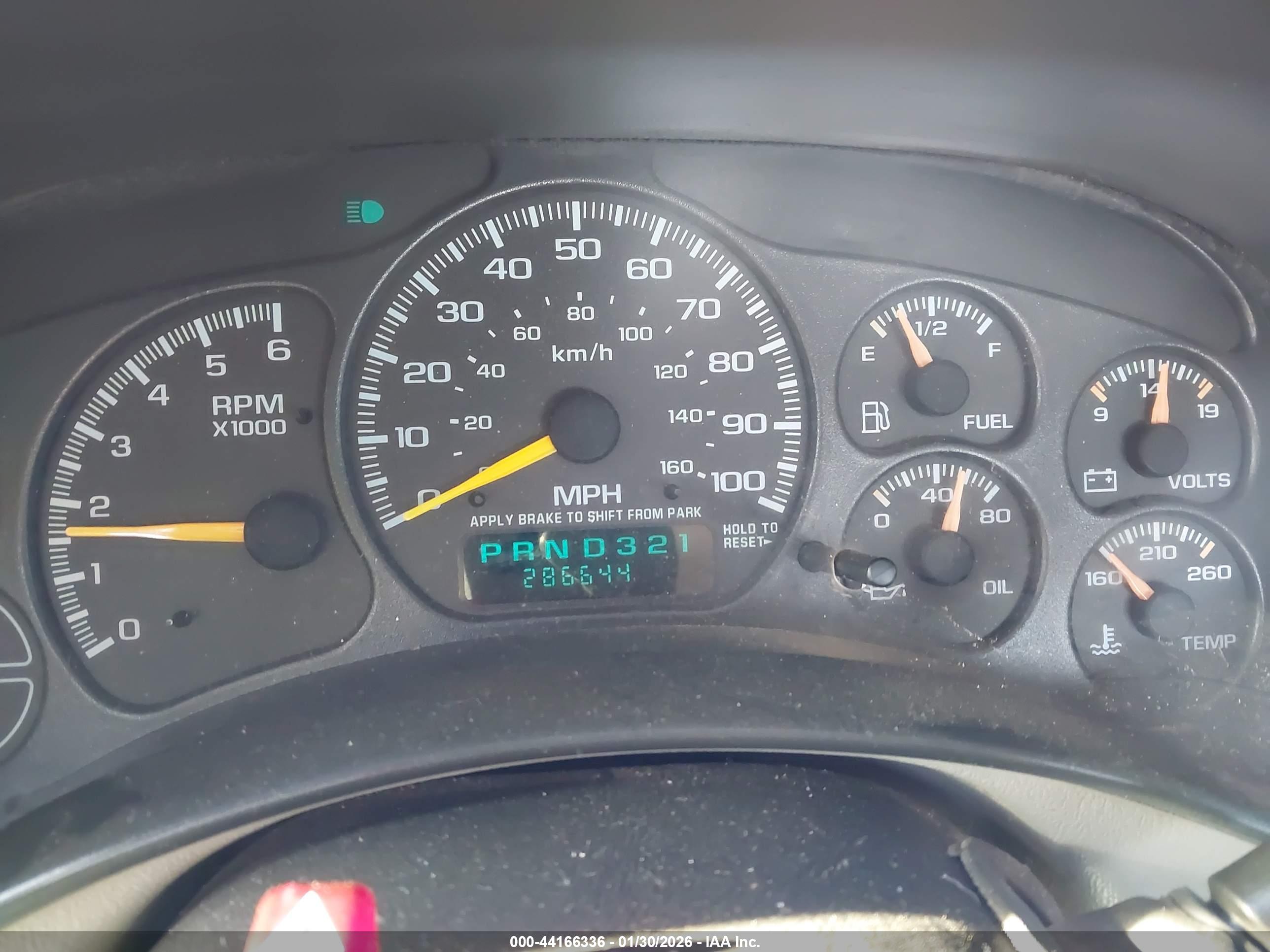 CHEVROLET SILVERADO image 7