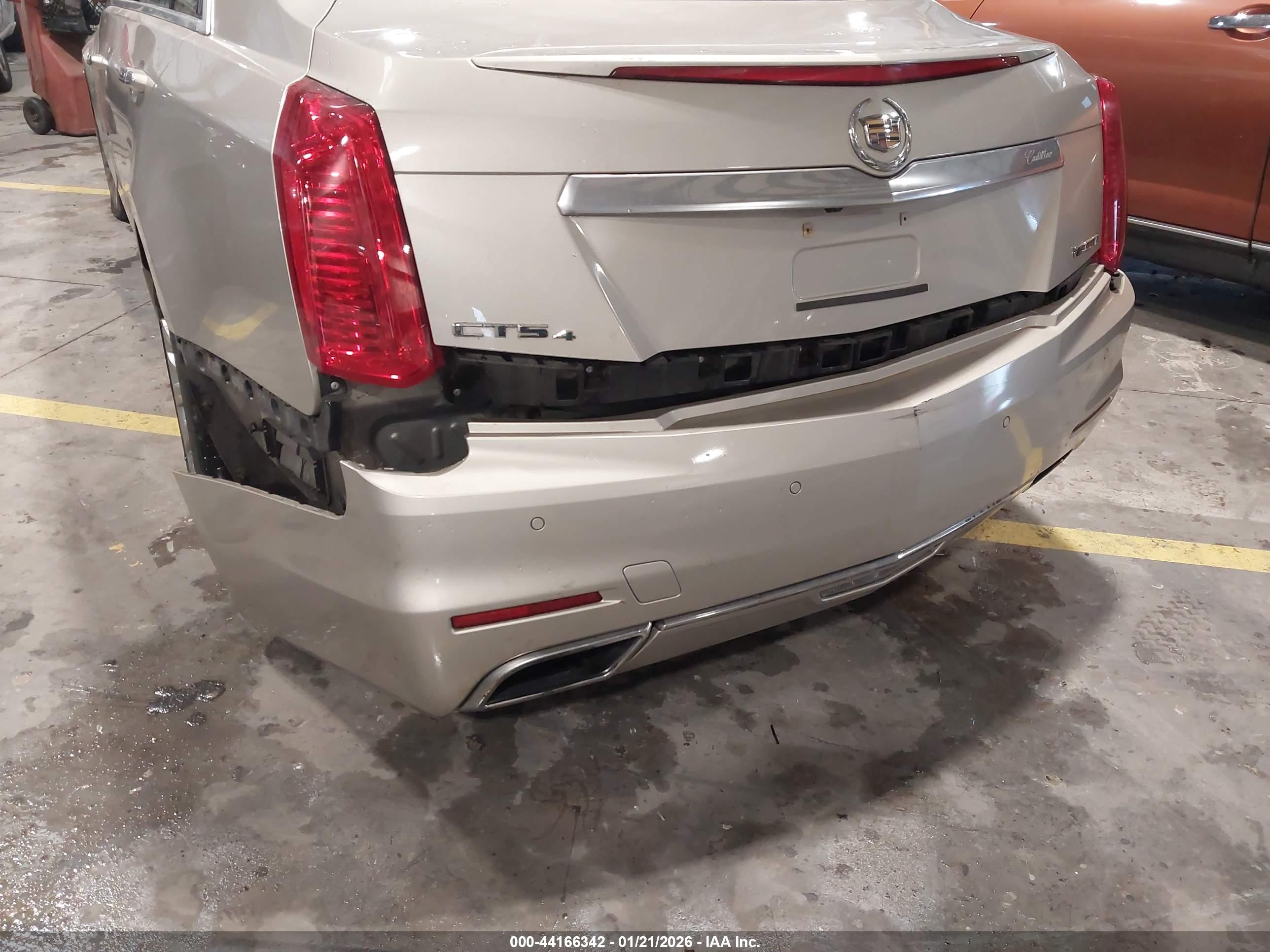 CADILLAC CTS image 6