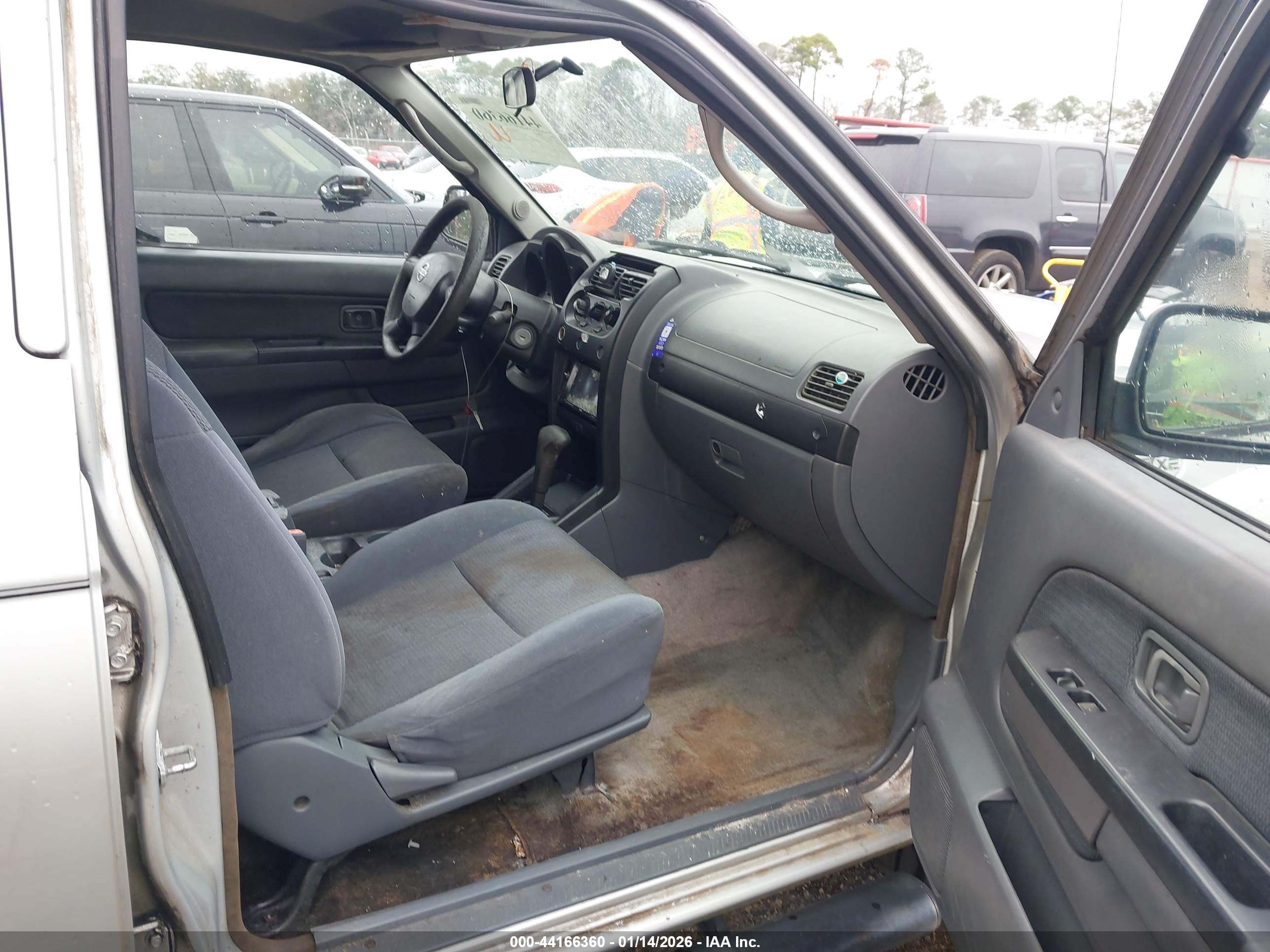 NISSAN FRONTIER image 5