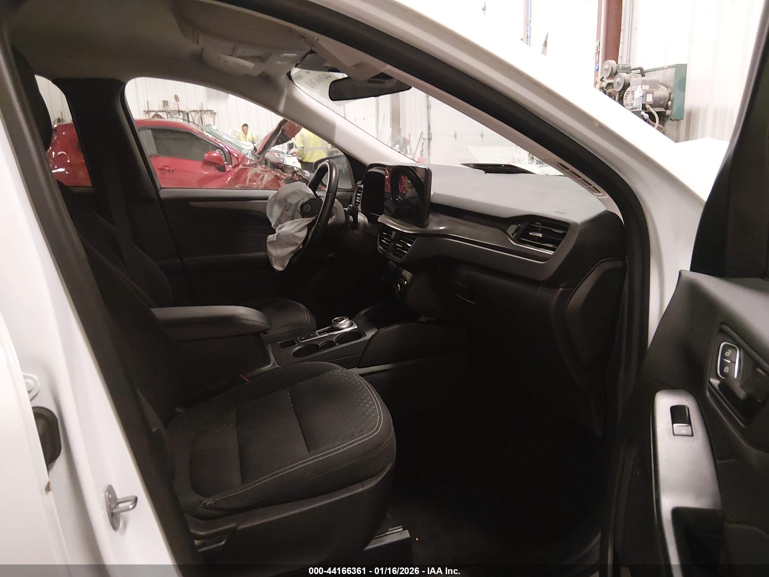 FORD ESCAPE image 5