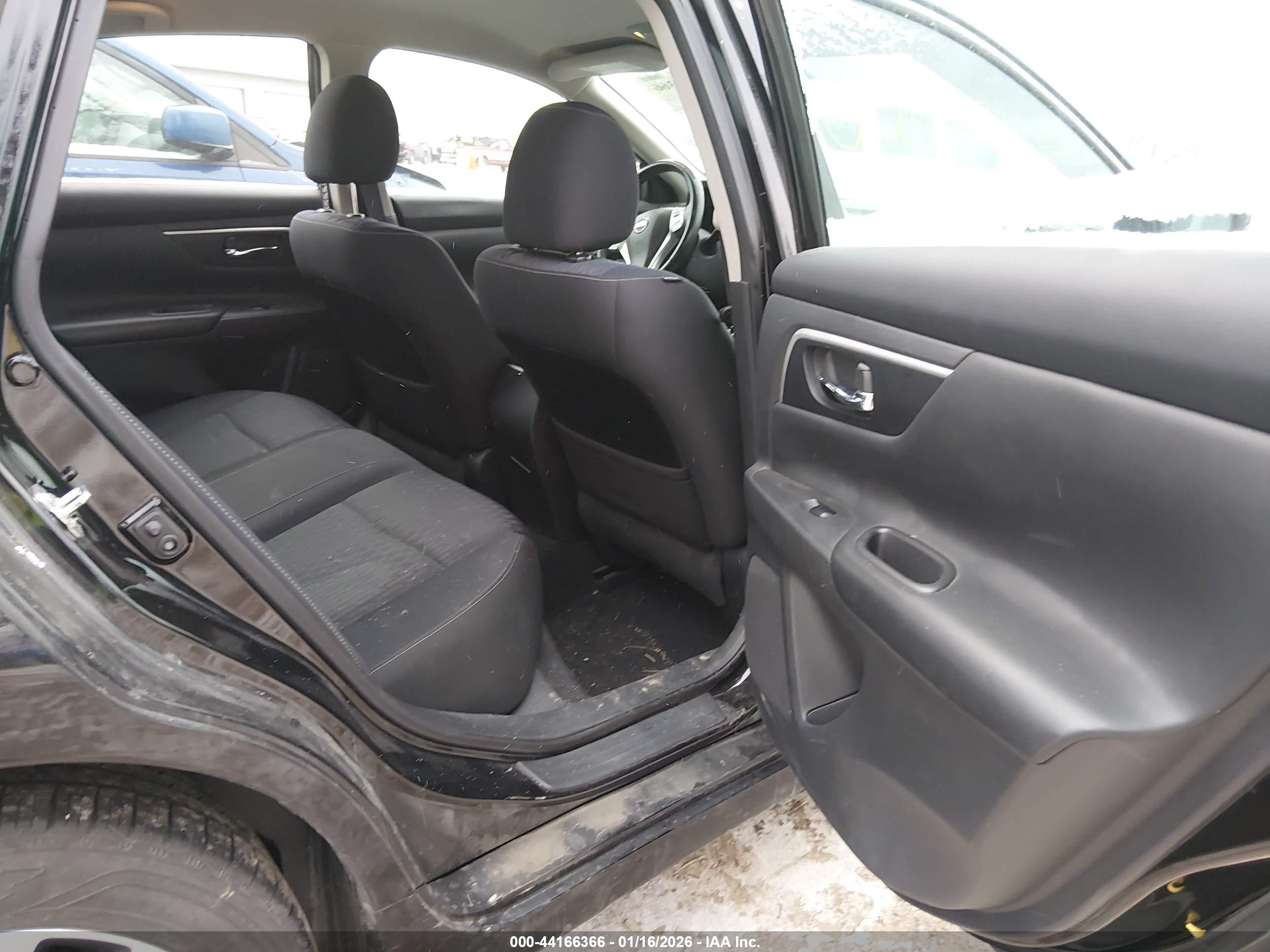 NISSAN ALTIMA image 8