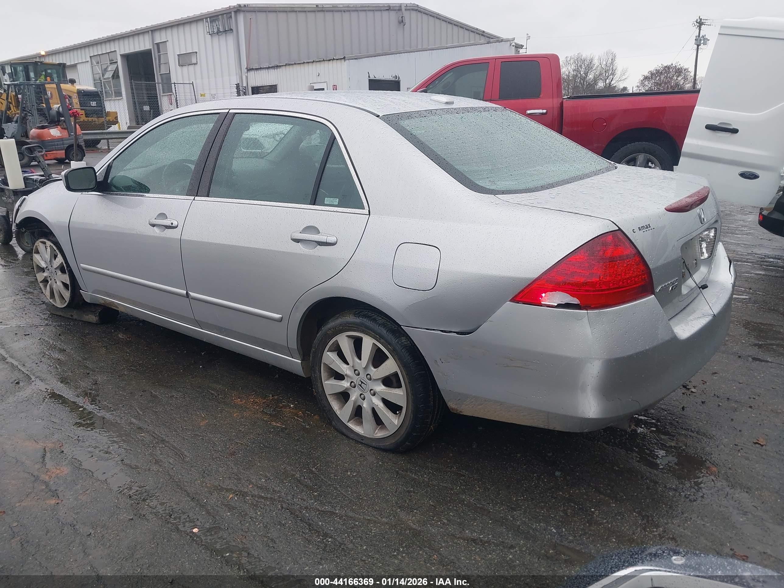 HONDA ACCORD image 3
