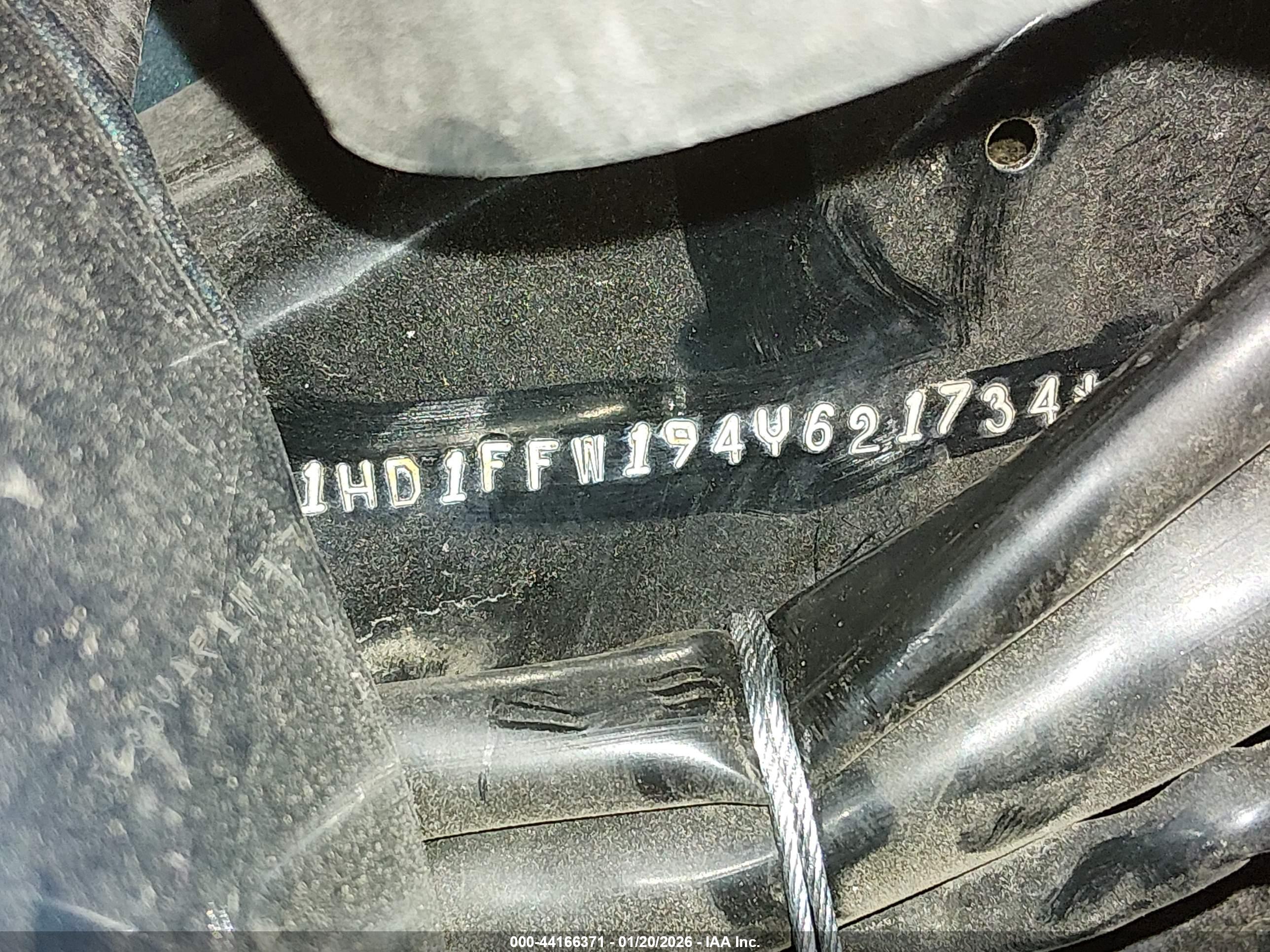 HARLEY-DAVIDSON FLHTCI image 10