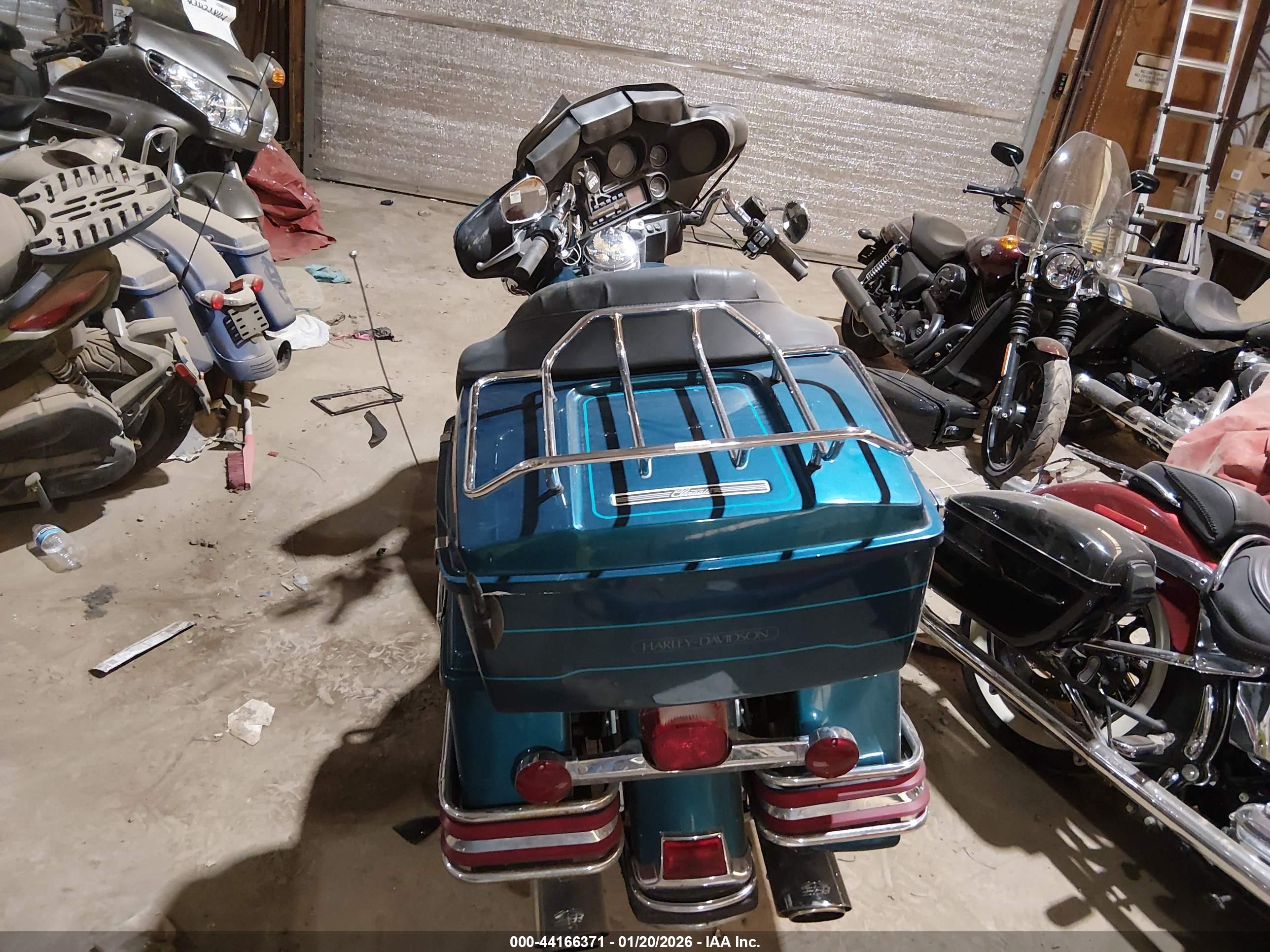 HARLEY-DAVIDSON FLHTCI image 6