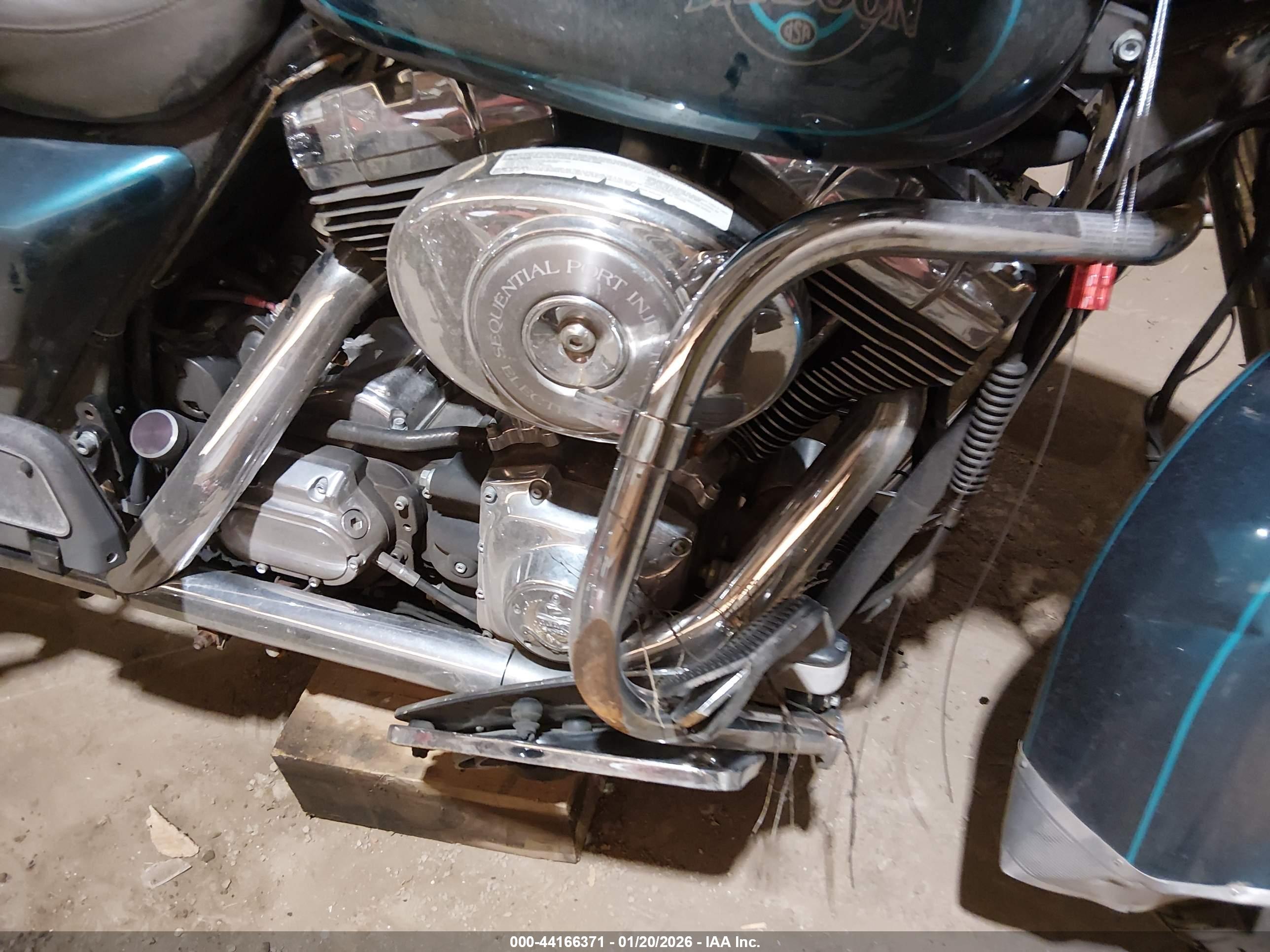 HARLEY-DAVIDSON FLHTCI image 8