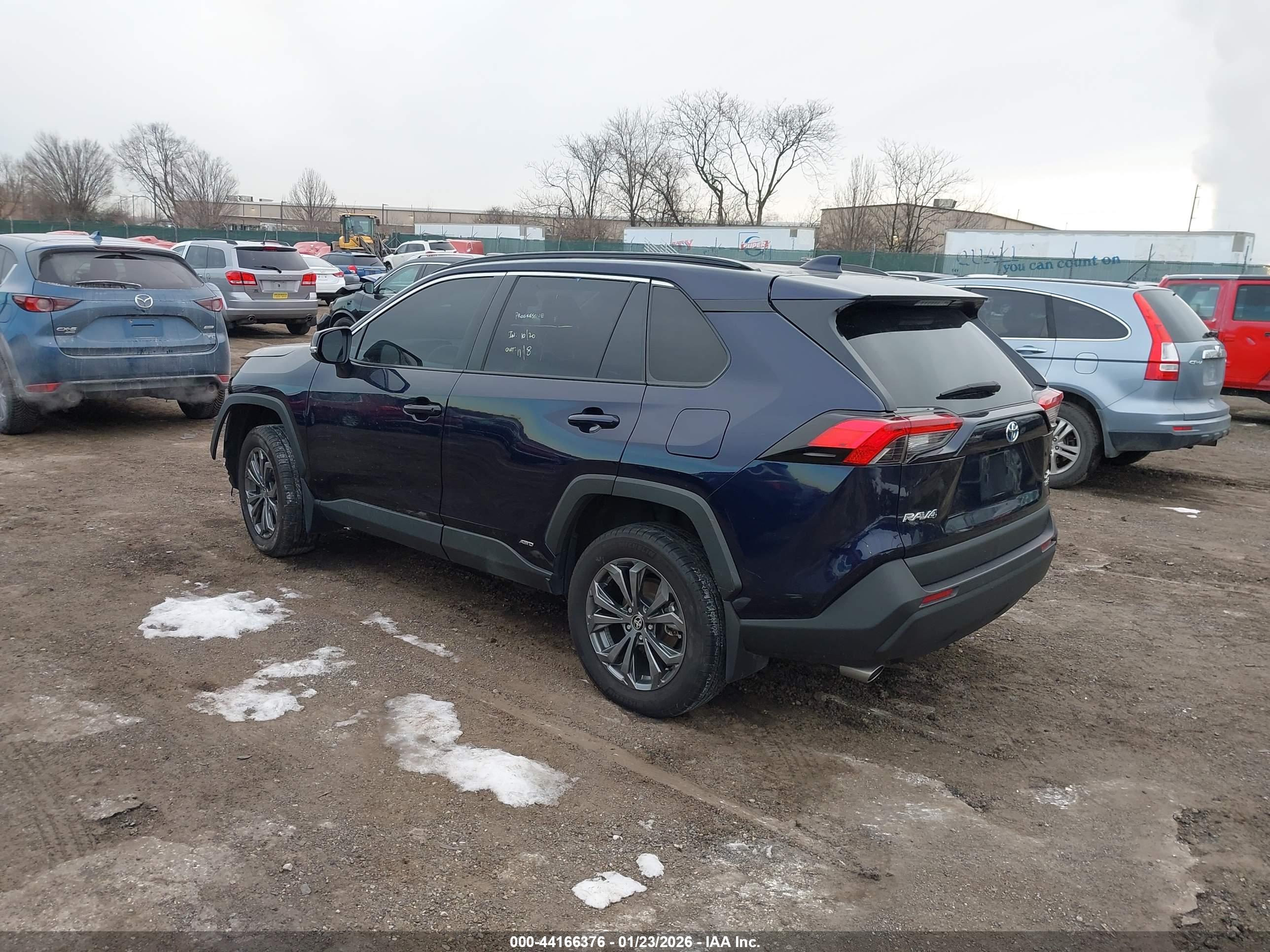 TOYOTA RAV4 image 3