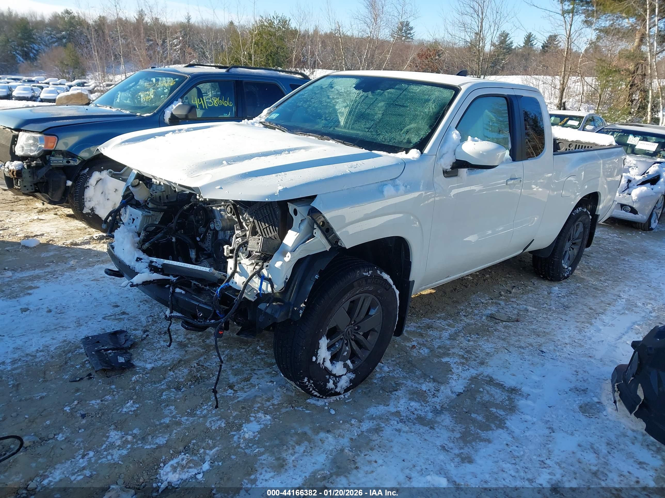 NISSAN FRONTIER image 2