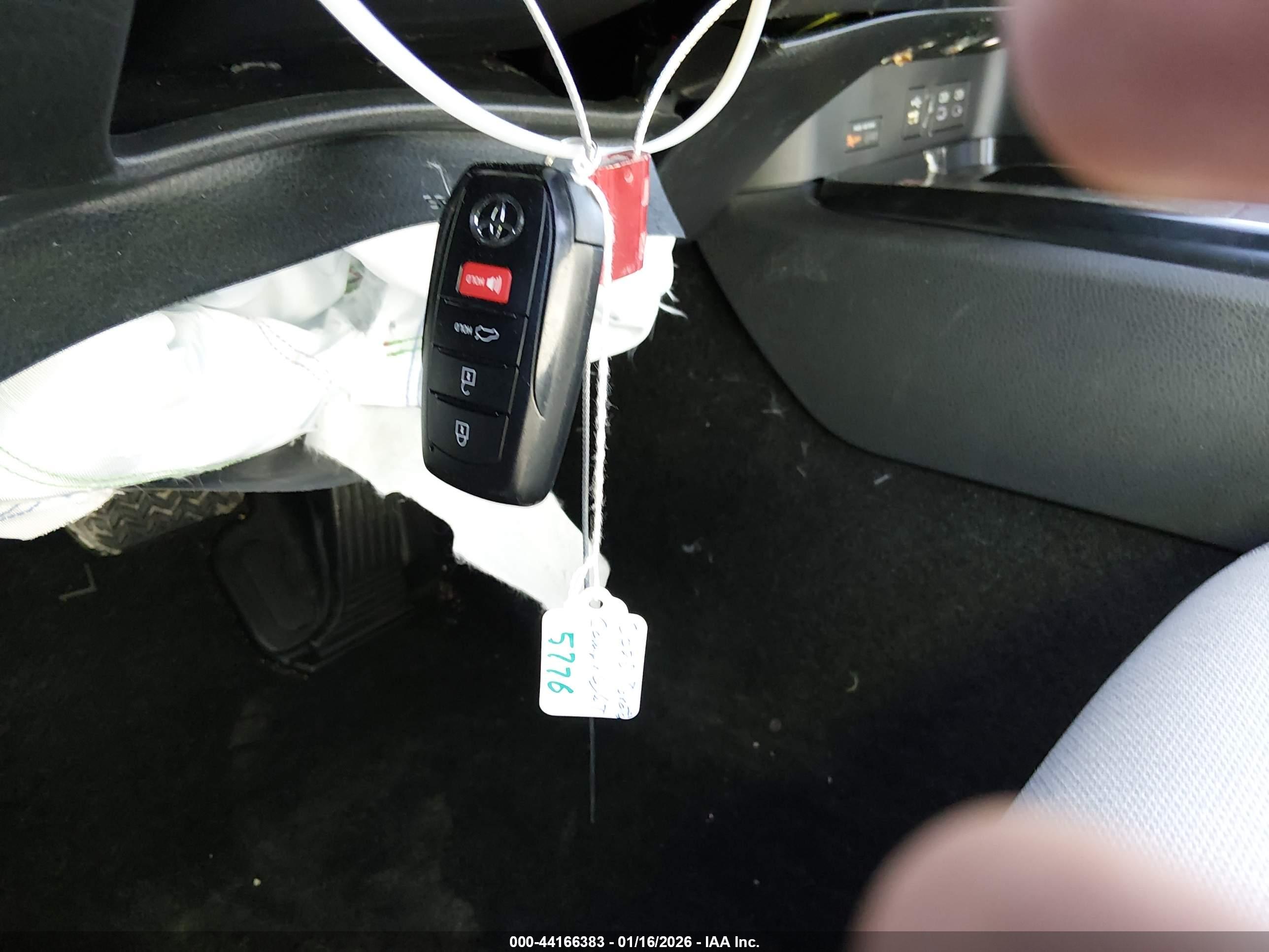 TOYOTA CAMRY image 11