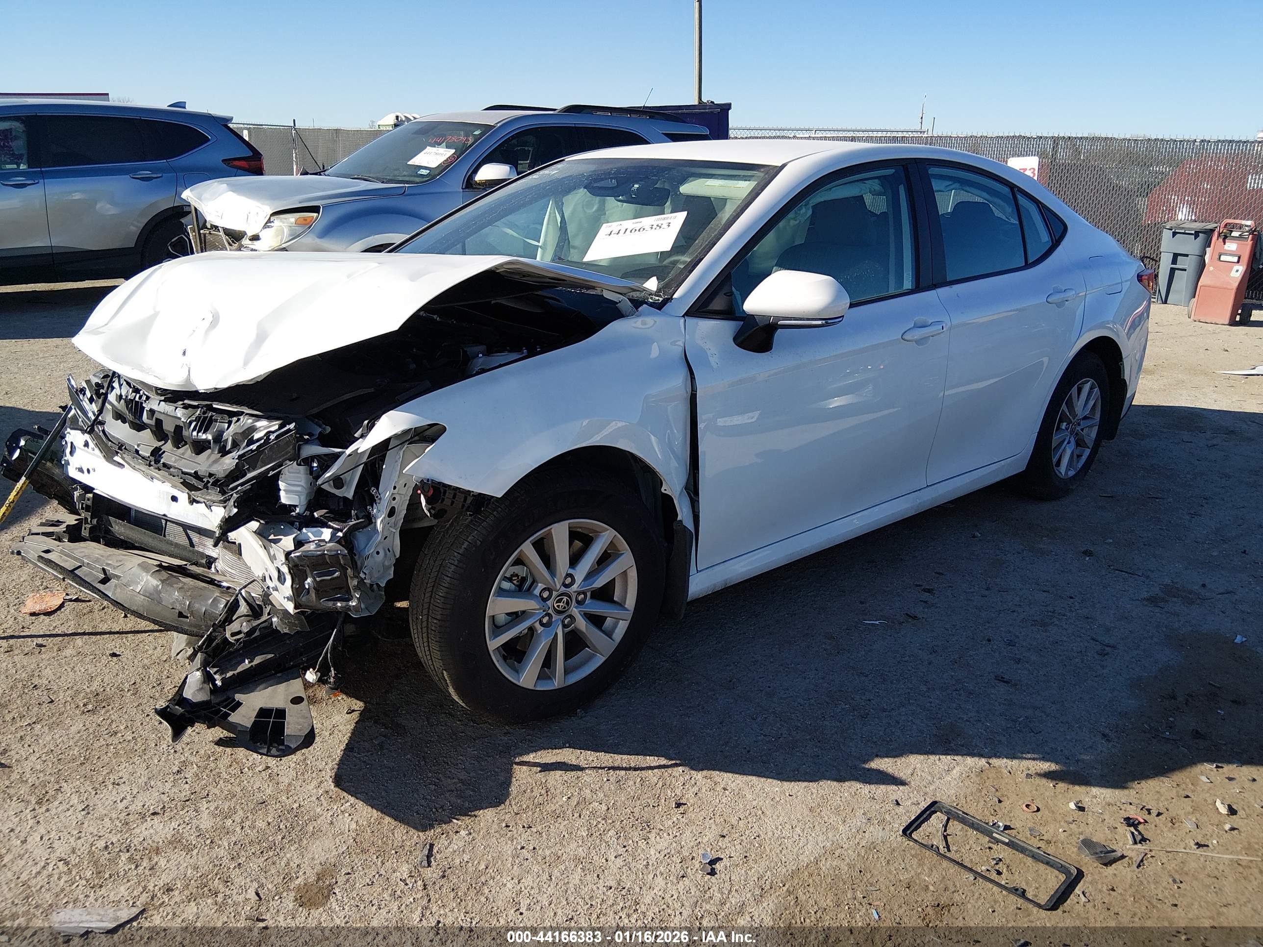 TOYOTA CAMRY image 2