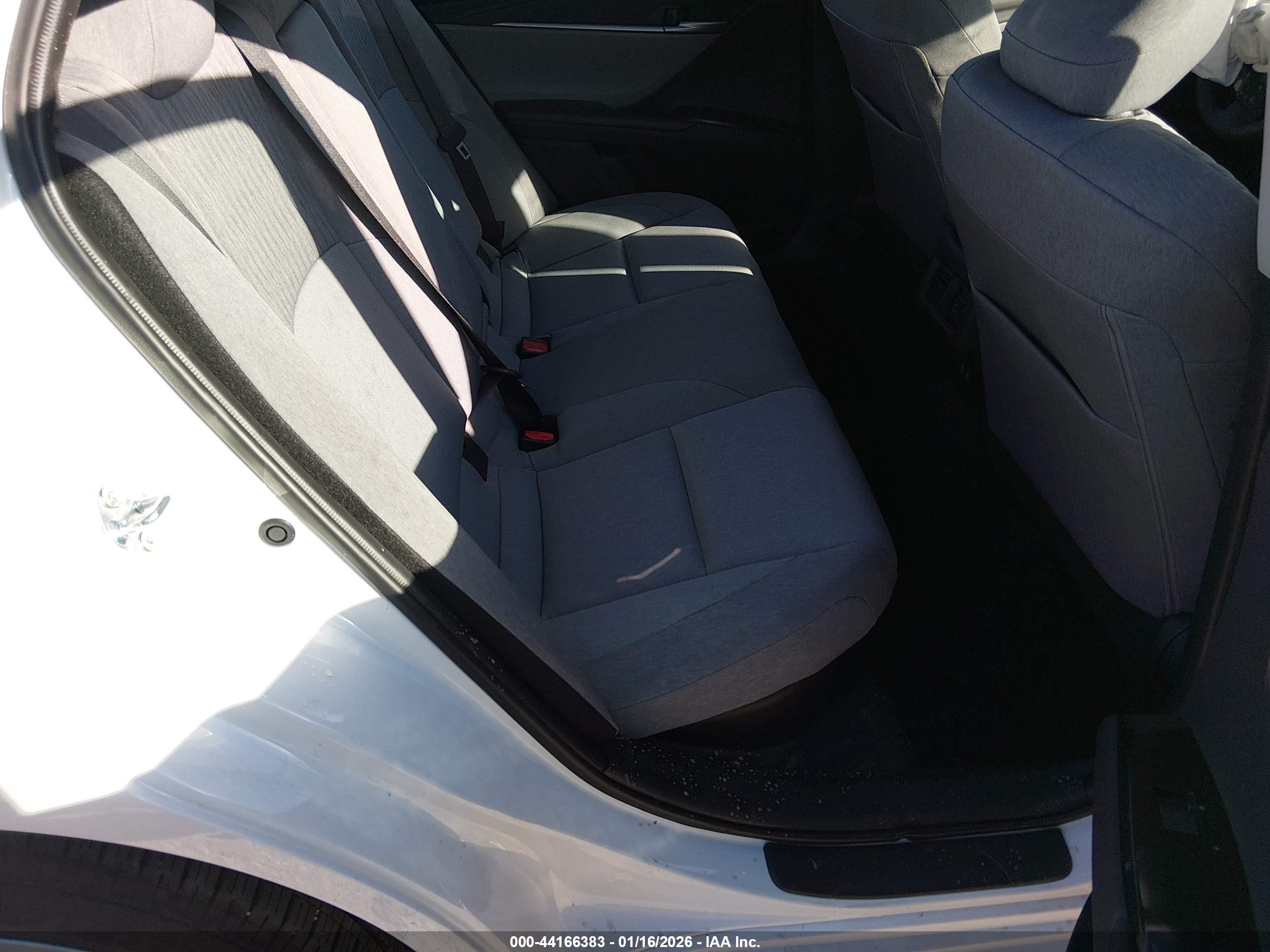 TOYOTA CAMRY image 8
