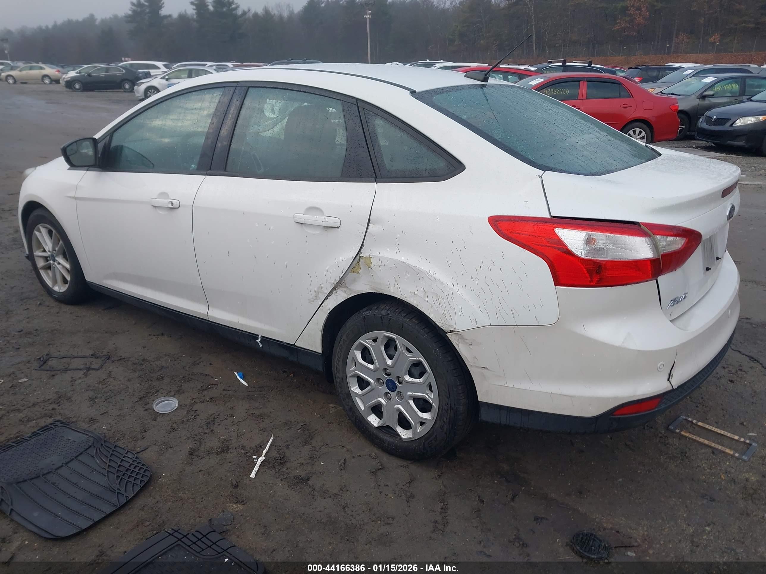 FORD FOCUS image 3