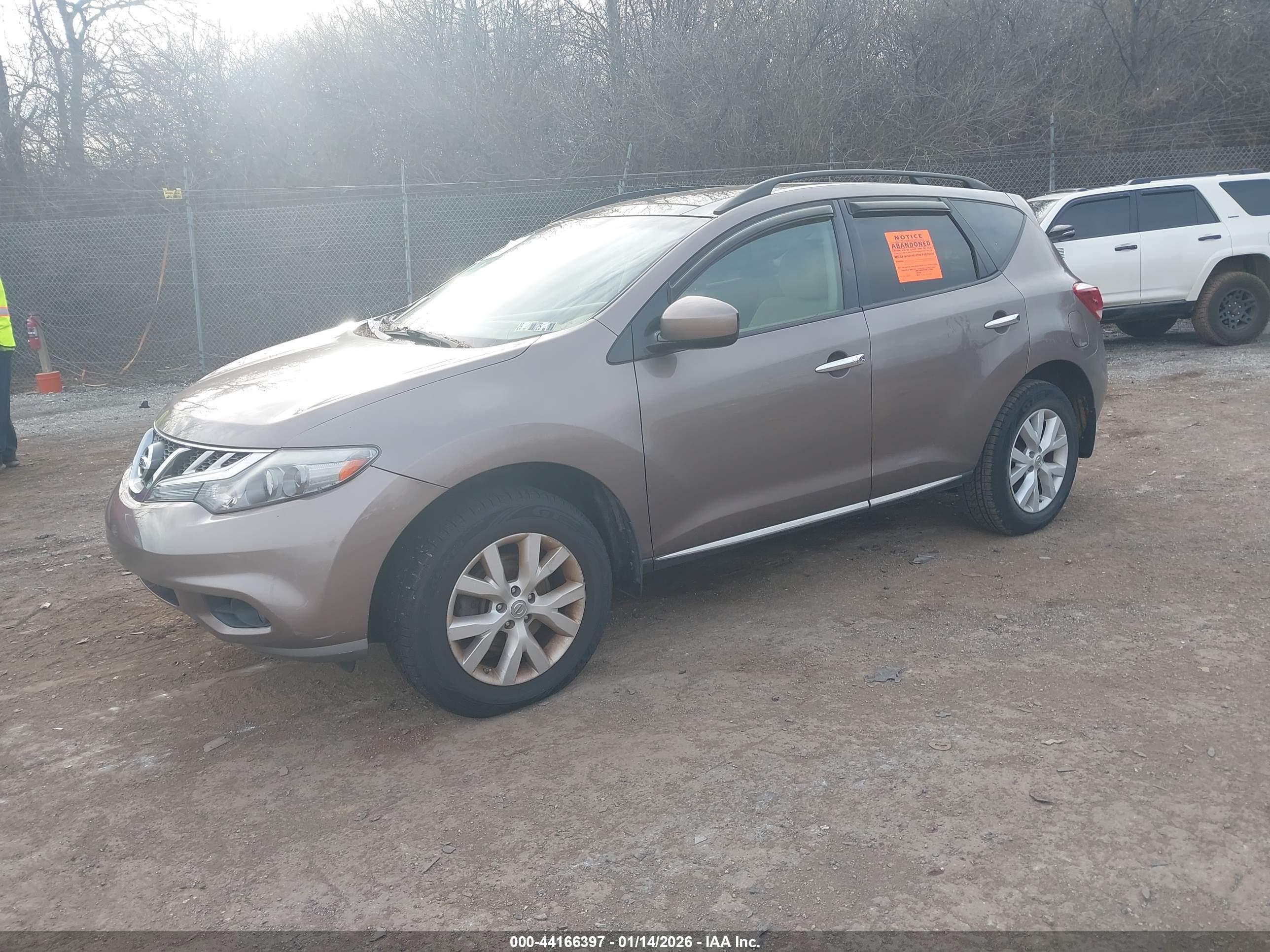 NISSAN MURANO image 2