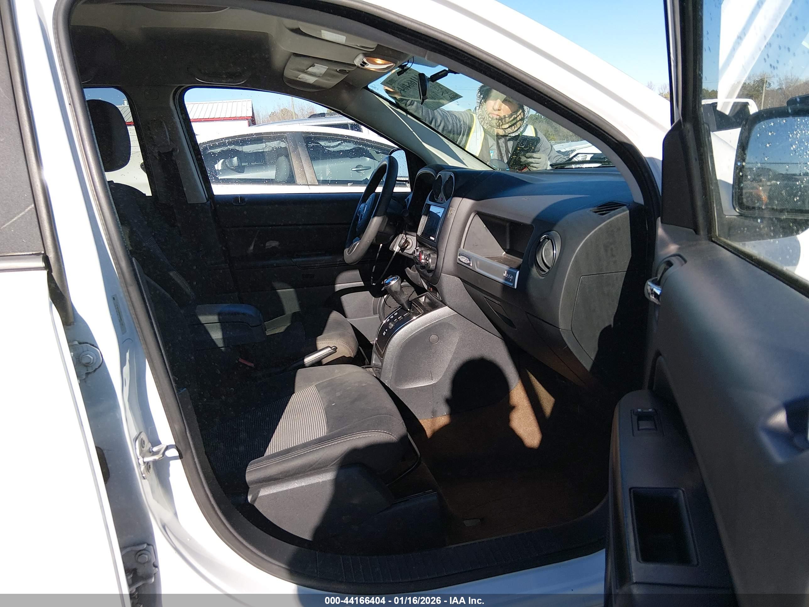JEEP COMPASS image 5