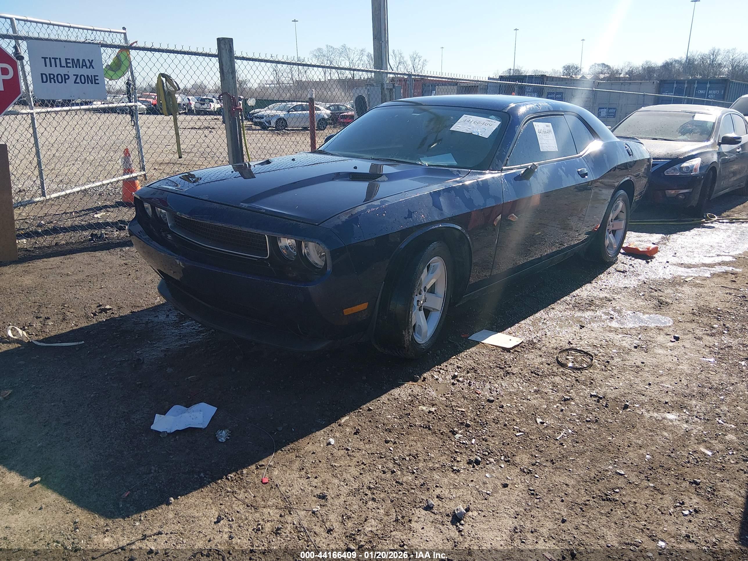 DODGE CHALLENGER image 2