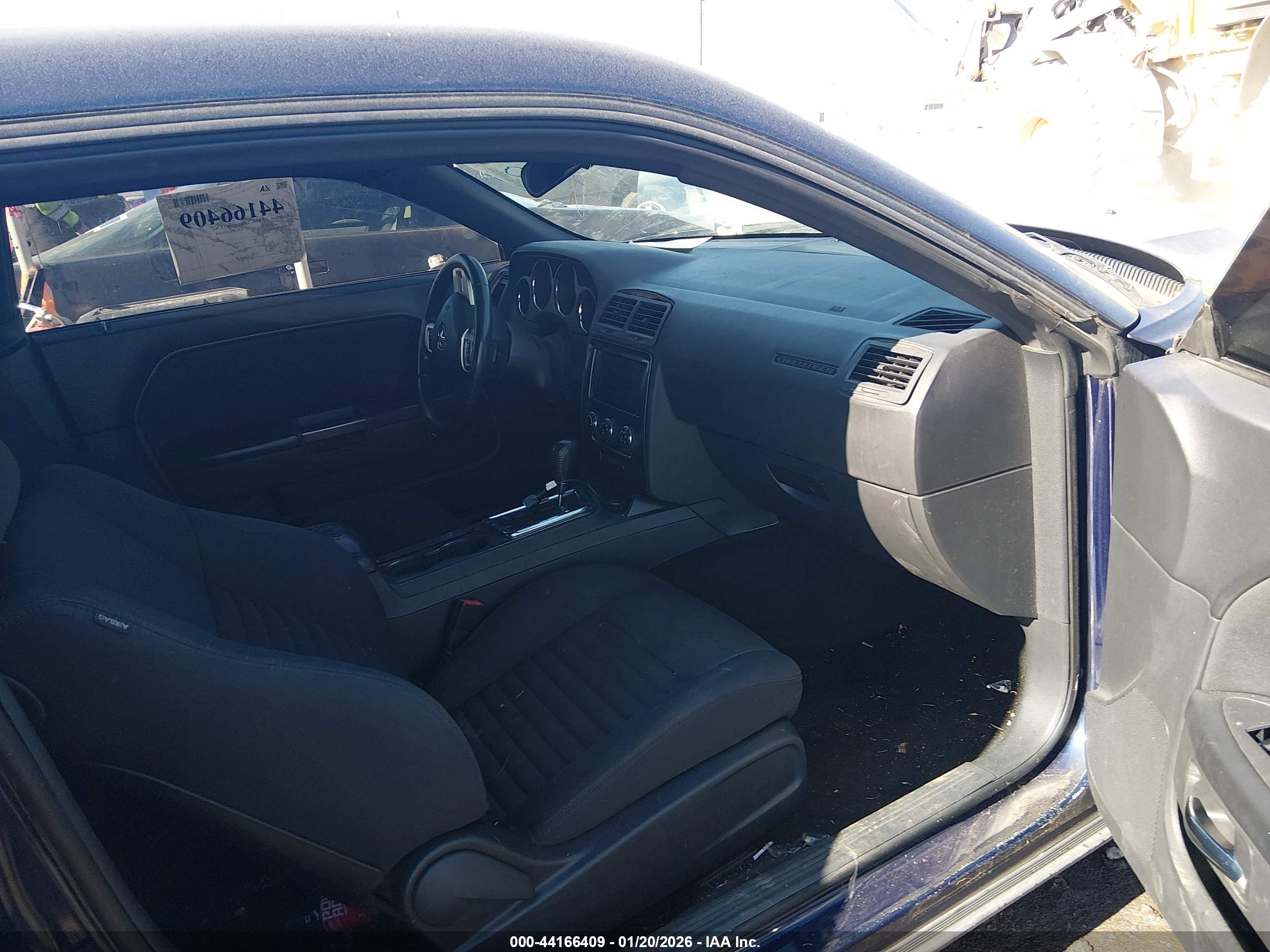 DODGE CHALLENGER image 5
