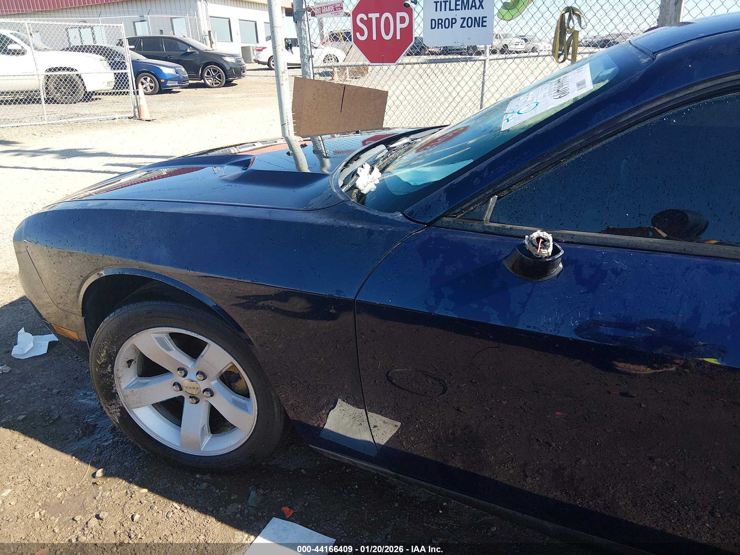DODGE CHALLENGER image 6