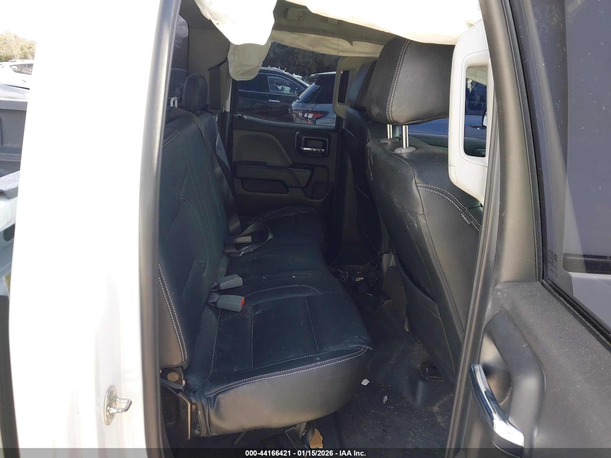CHEVROLET SILVERADO image 8