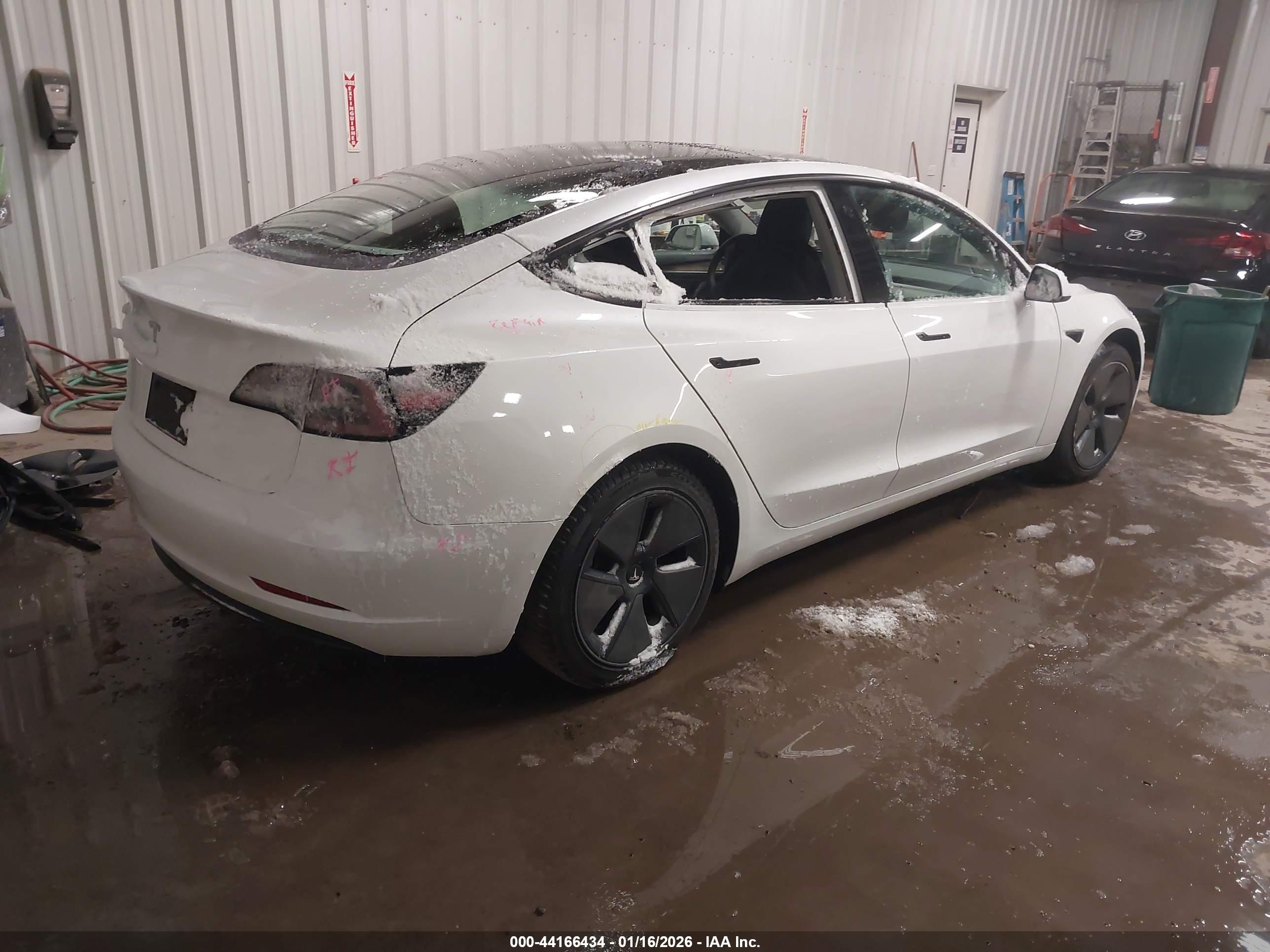 TESLA MODEL image 4