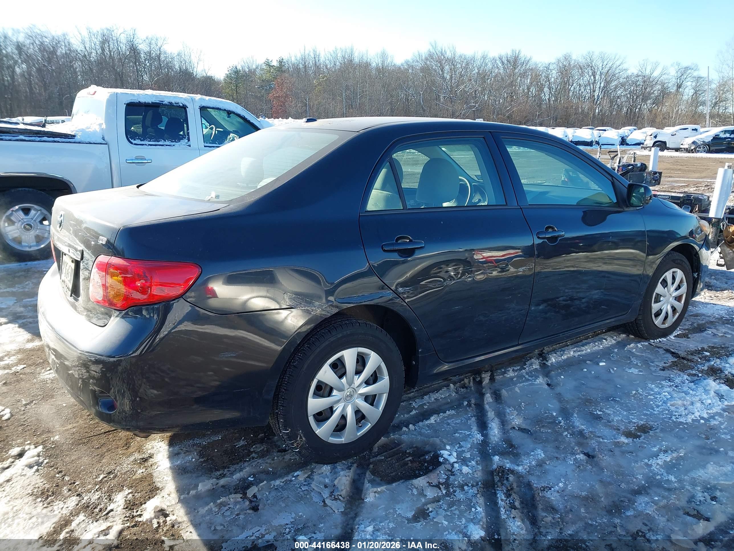 TOYOTA COROLLA image 6