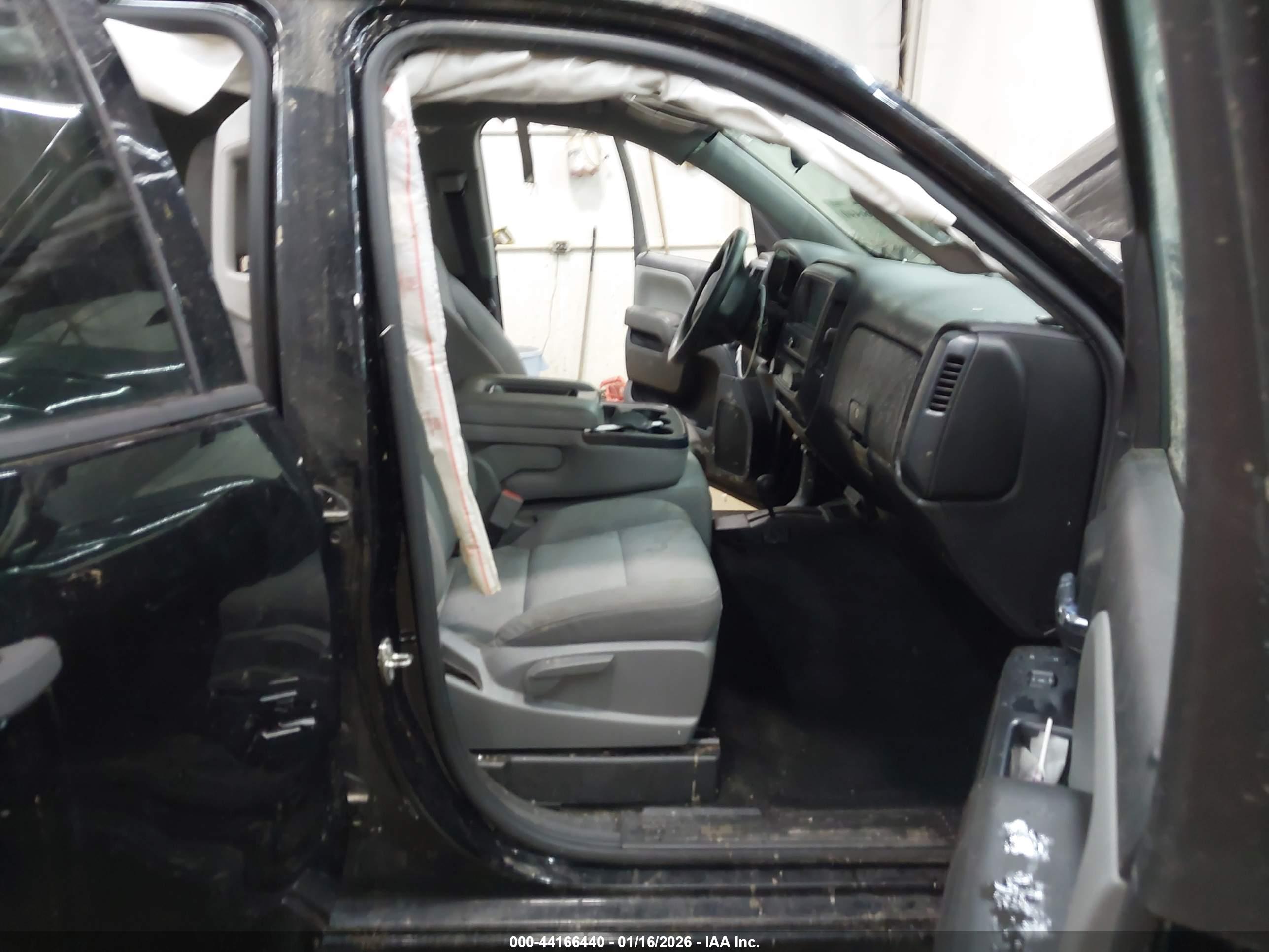 CHEVROLET SILVERADO image 5