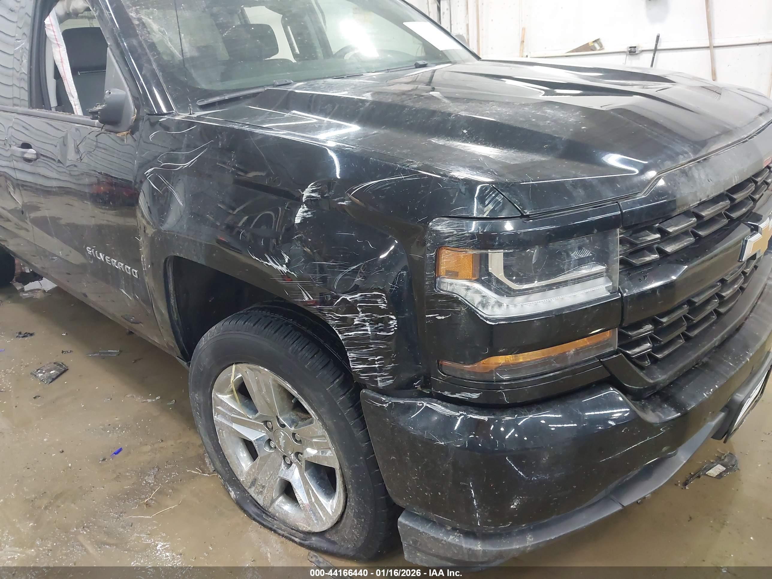CHEVROLET SILVERADO image 6