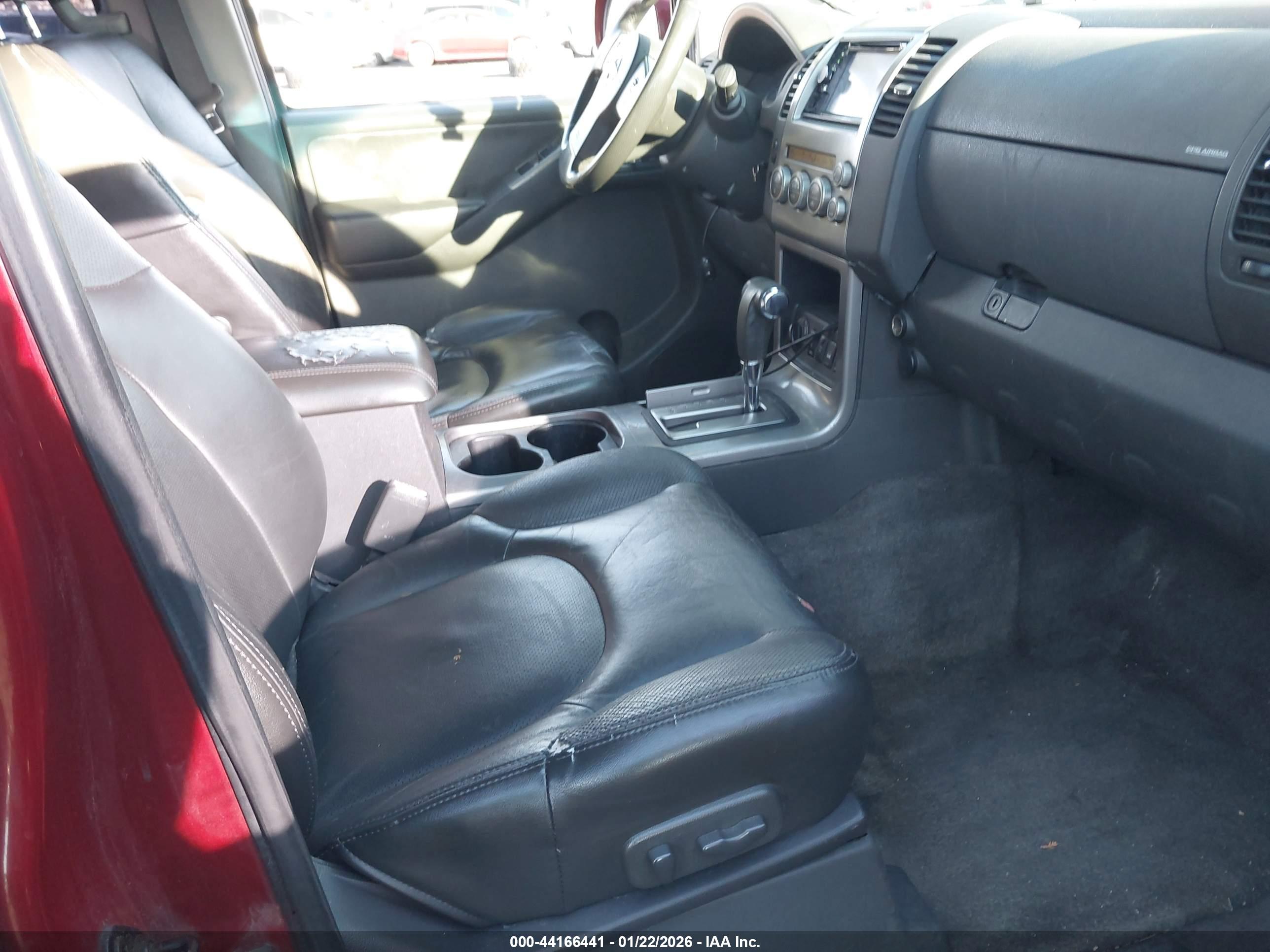 NISSAN PATHFINDER image 5