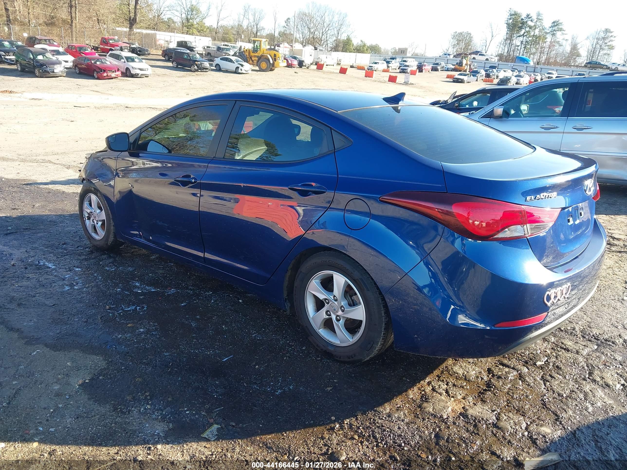 HYUNDAI ELANTRA image 3